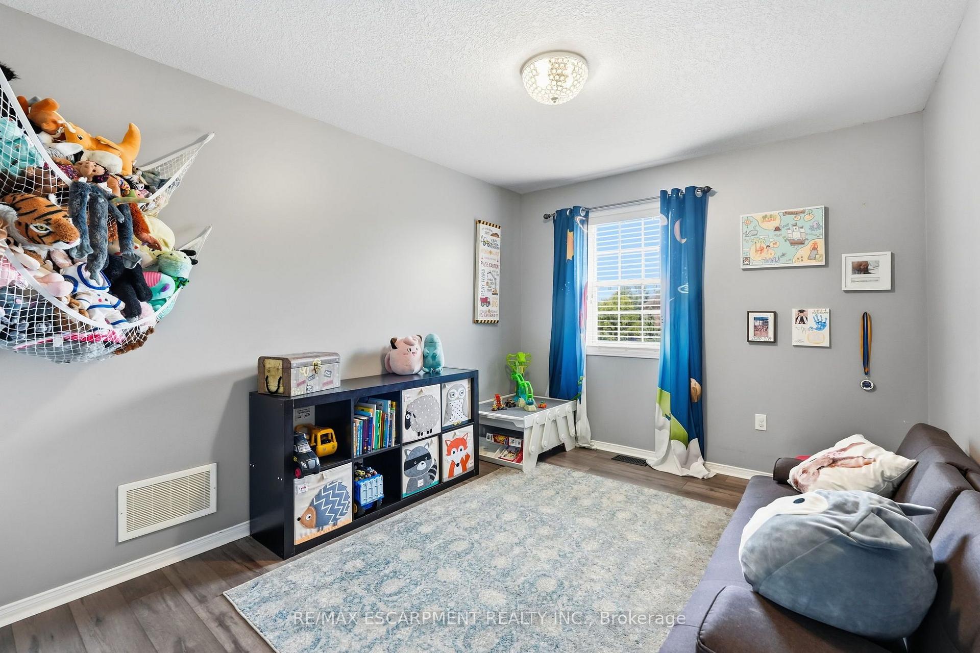 Photo 19 of 108 Fowler Drive, Hamilton, Binbrook — HOMEH