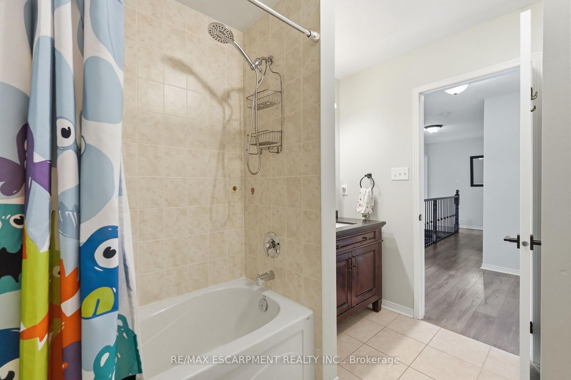 Photo 21 of 108 Fowler Drive, Hamilton, Binbrook — HOMEH