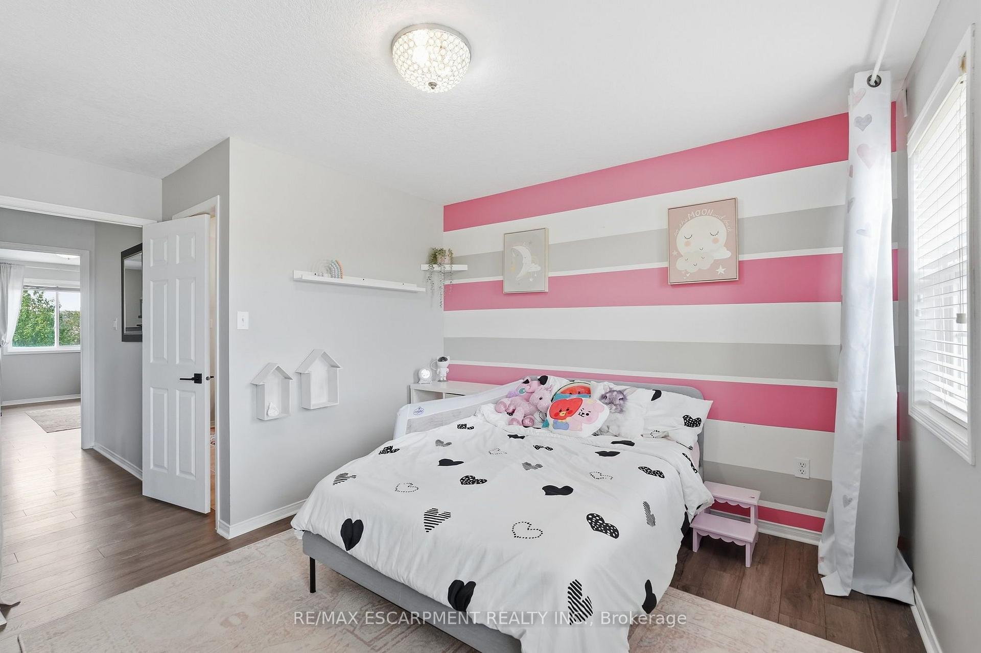 Photo 27 of 108 Fowler Drive, Hamilton, Binbrook — HOMEH