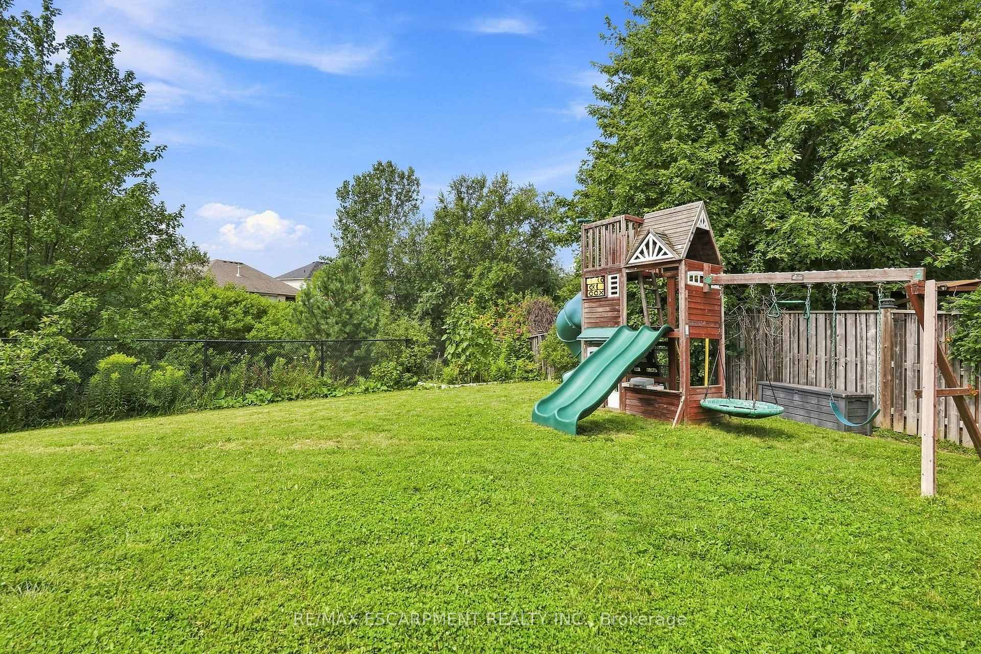 Photo 34 of 108 Fowler Drive, Hamilton, Binbrook — HOMEH
