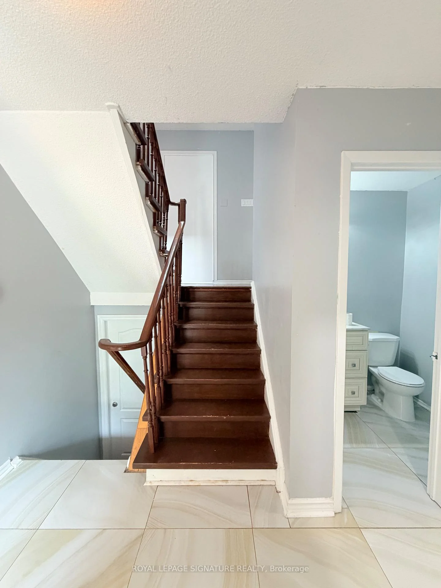 Photo 6 of Unit Main and Upper, 41 Broadbridge Drive, Scarborough, Rouge — HOMEH