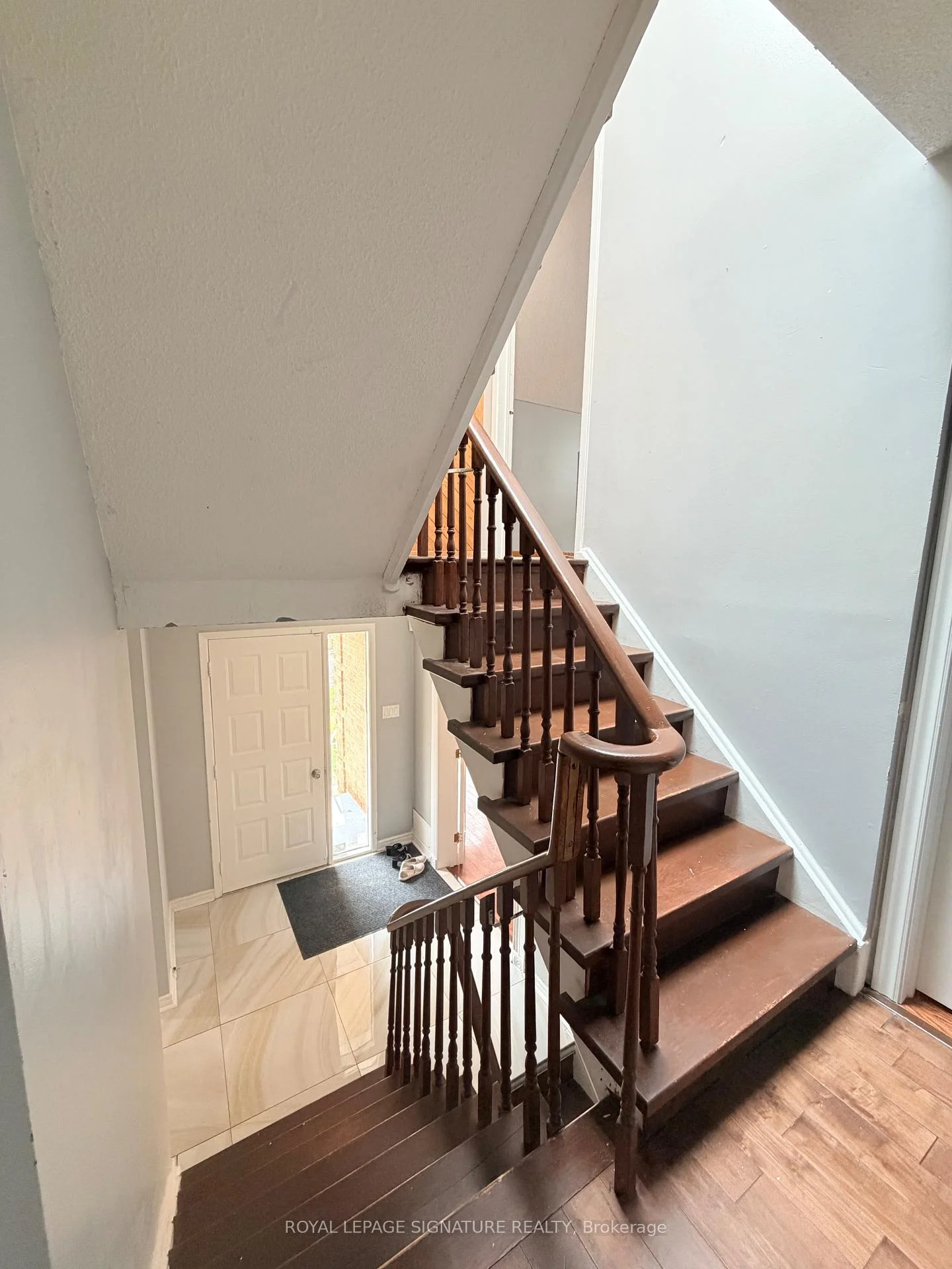 Photo 14 of Unit Main and Upper, 41 Broadbridge Drive, Scarborough, Rouge — HOMEH