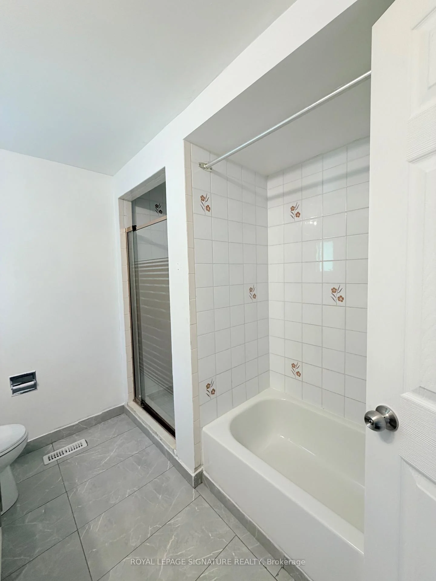Photo 25 of Unit Main and Upper, 41 Broadbridge Drive, Scarborough, Rouge — HOMEH