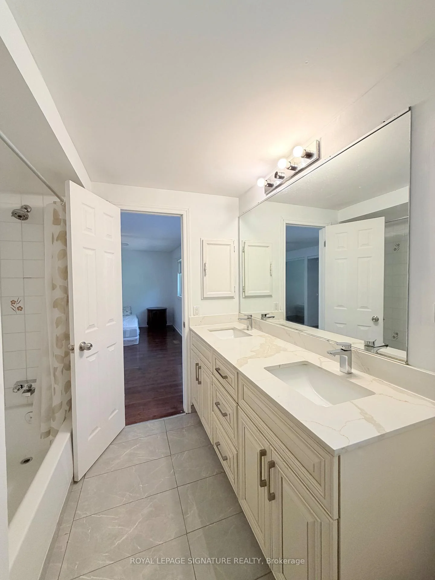 Photo 26 of Unit Main and Upper, 41 Broadbridge Drive, Scarborough, Rouge — HOMEH