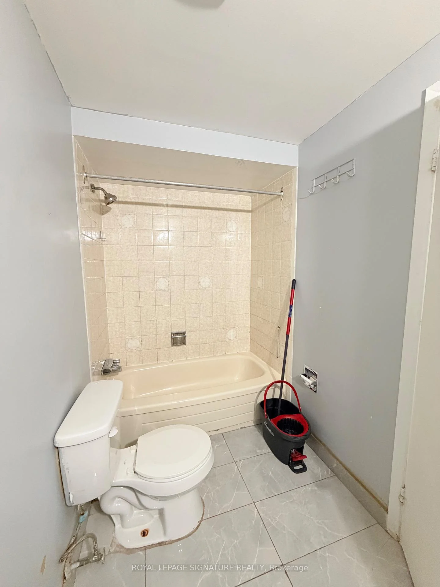Photo 31 of Unit Main and Upper, 41 Broadbridge Drive, Scarborough, Rouge — HOMEH