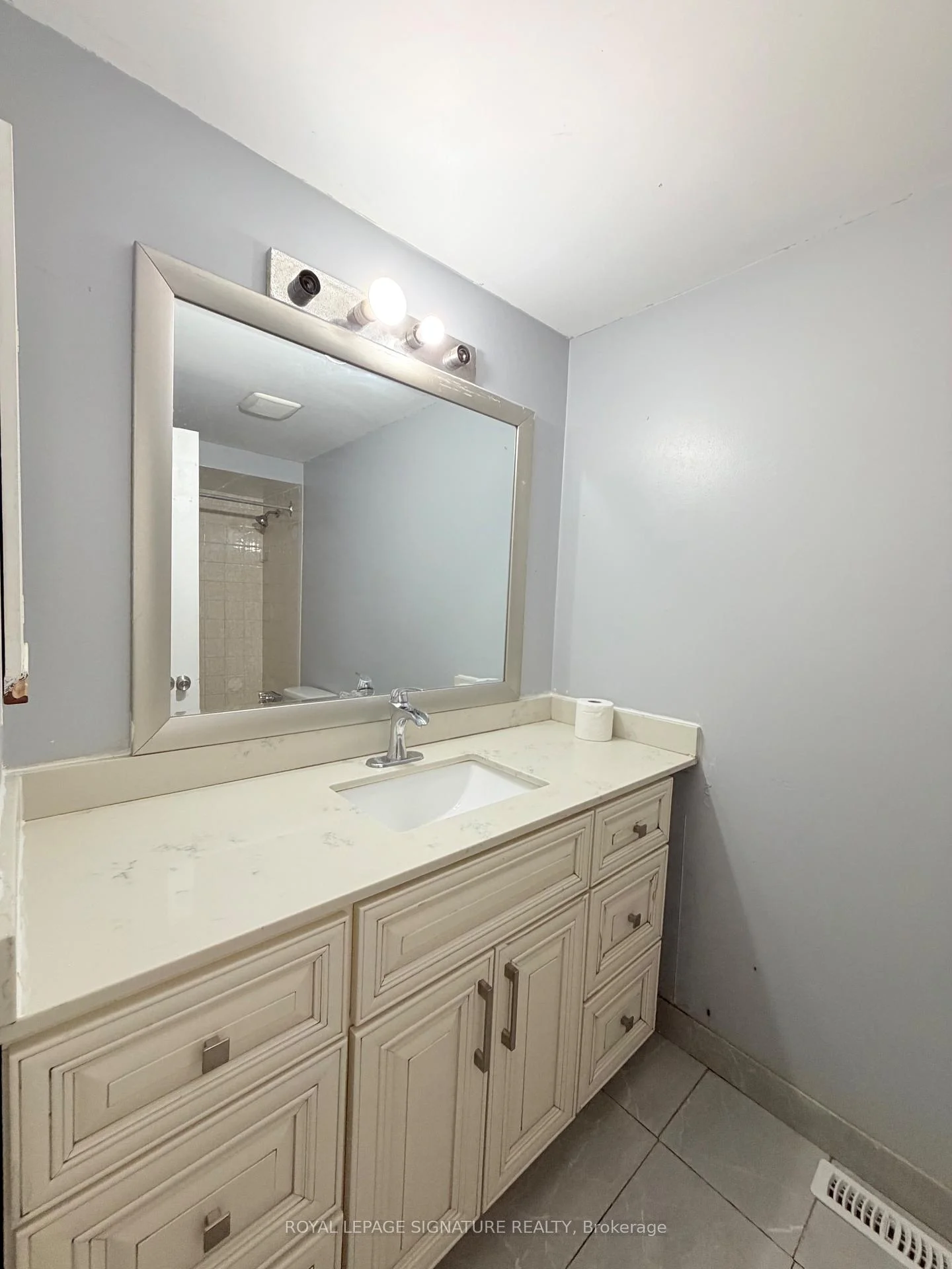 Photo 32 of Unit Main and Upper, 41 Broadbridge Drive, Scarborough, Rouge — HOMEH