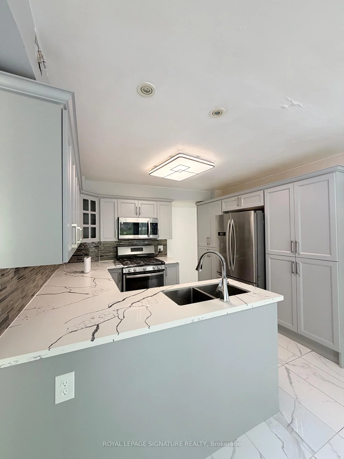 Photo 41 of Unit Main and Upper, 41 Broadbridge Drive, Scarborough, Rouge — HOMEH