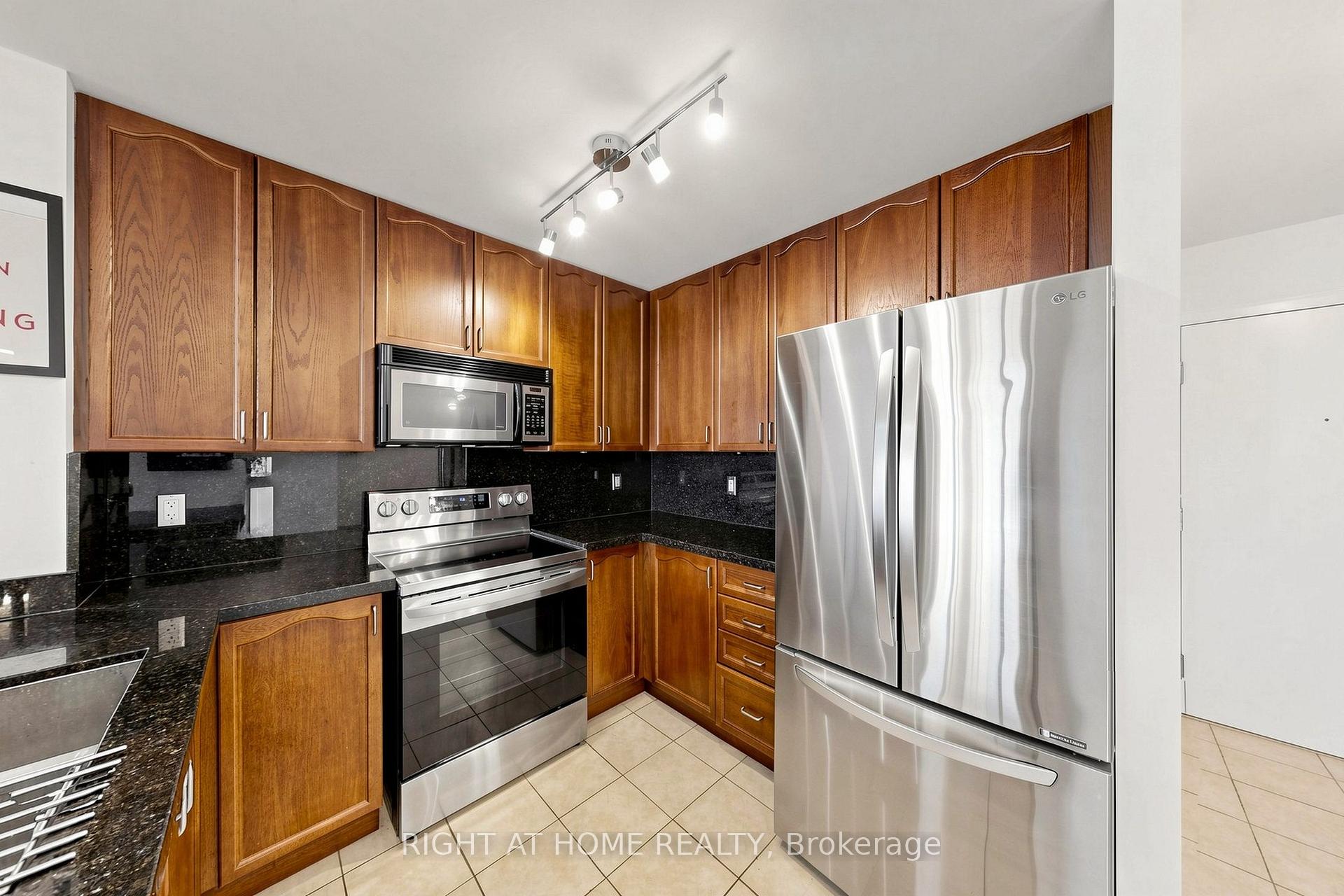 Photo 16 of Unit 408, 70 Port Street E, Mississauga, Port Credit — HOMEH