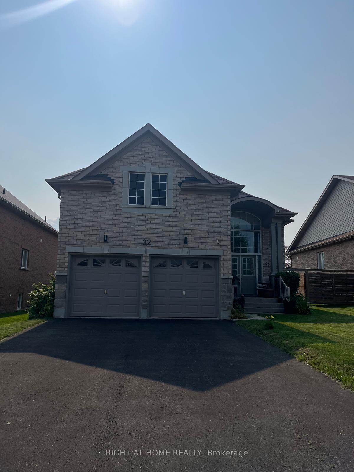 Photo 1 of 32 Middleton Drive, Wasaga Beach — HOMEH