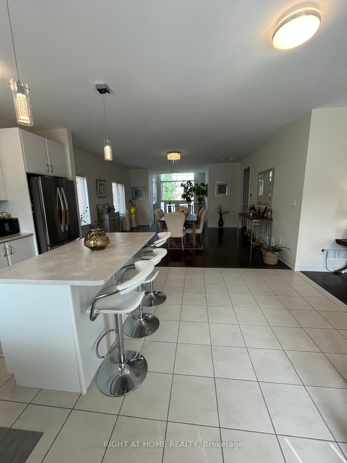 Photo 10 of 32 Middleton Drive, Wasaga Beach — HOMEH
