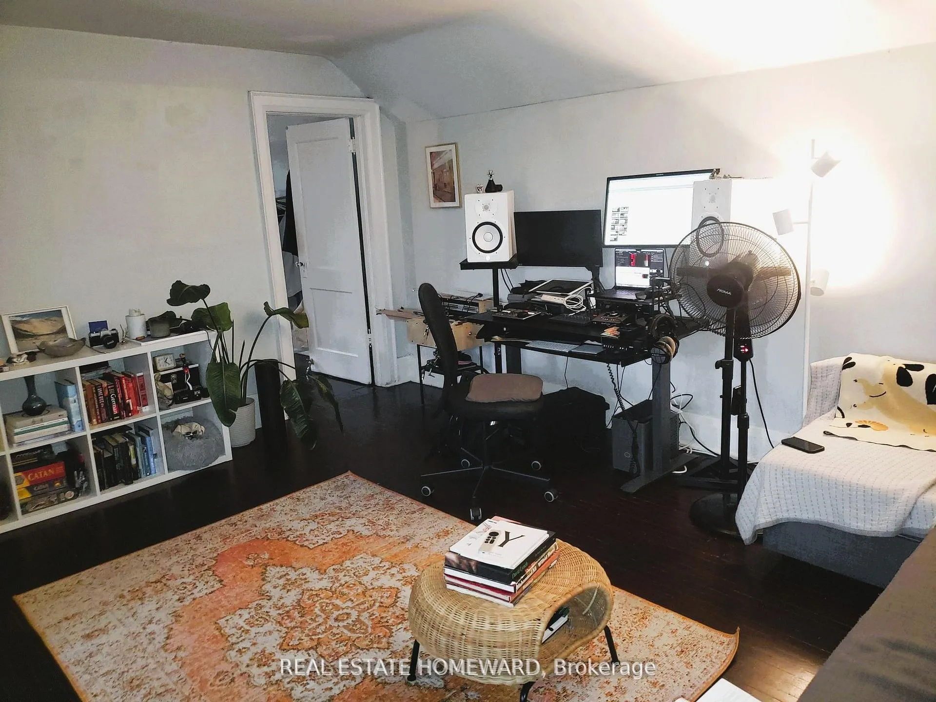 Photo 15 of Unit 4, 435 Parkside Drive, Toronto, High Park-Swansea — HOMEH