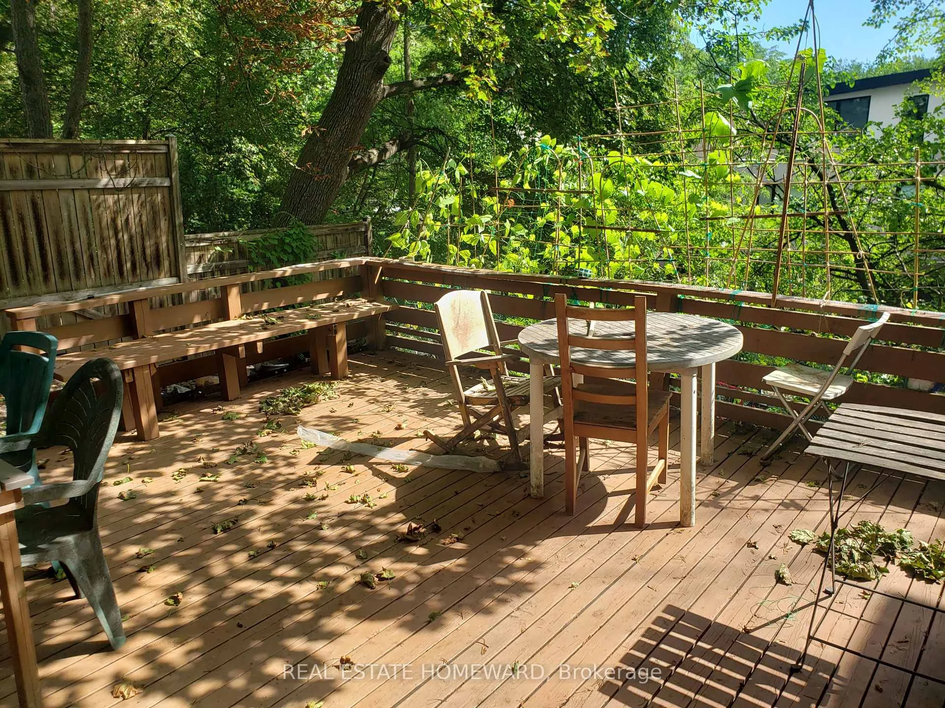 Photo 27 of Unit 4, 435 Parkside Drive, Toronto, High Park-Swansea — HOMEH