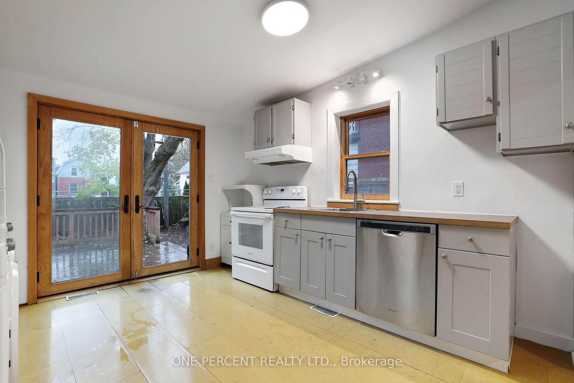 Photo 4 of 292 Fifth Avenue, Ottawa, Glebe — HOMEH