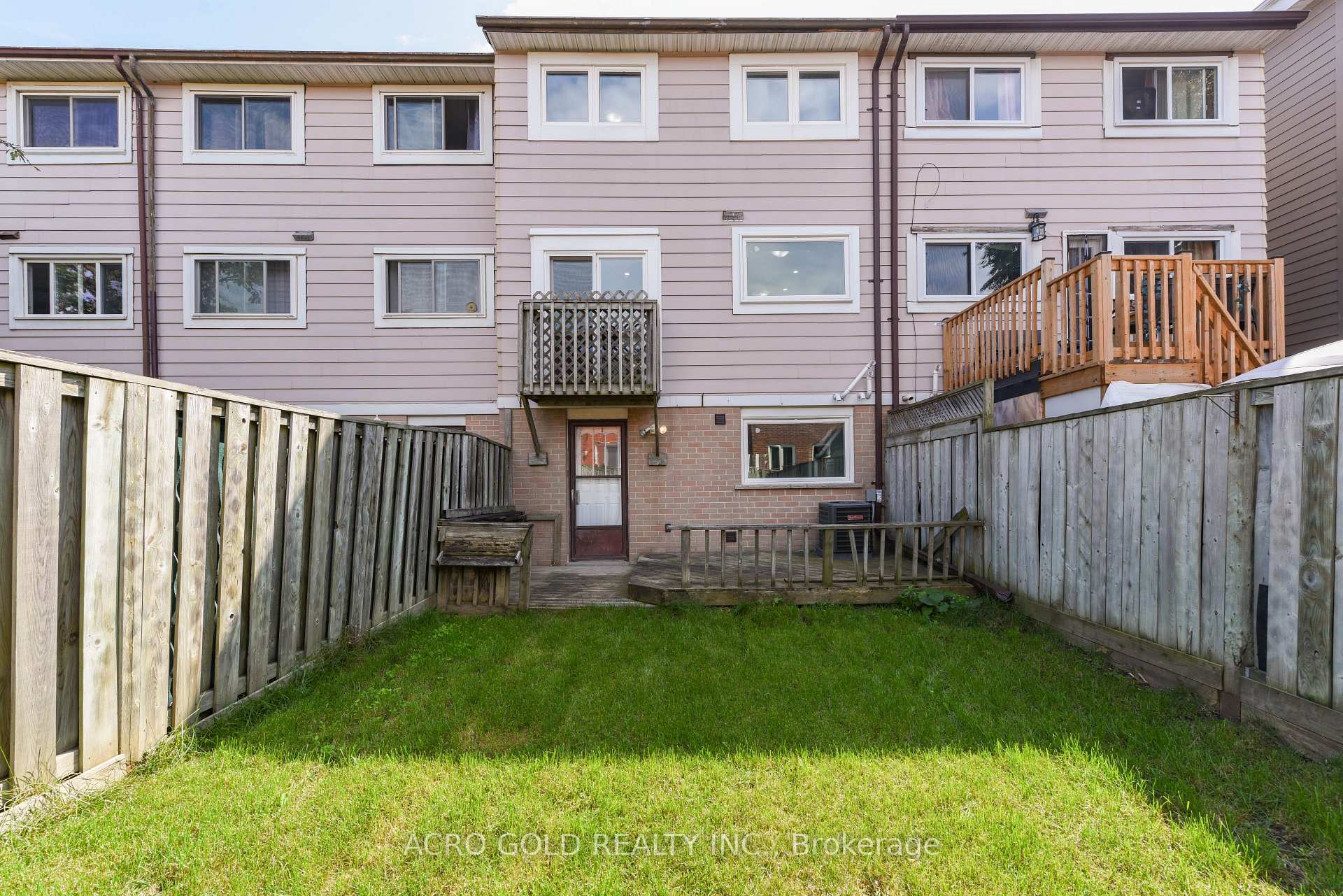 Photo 45 of 19 Hoskins Square, Brampton, Central Park — HOMEH