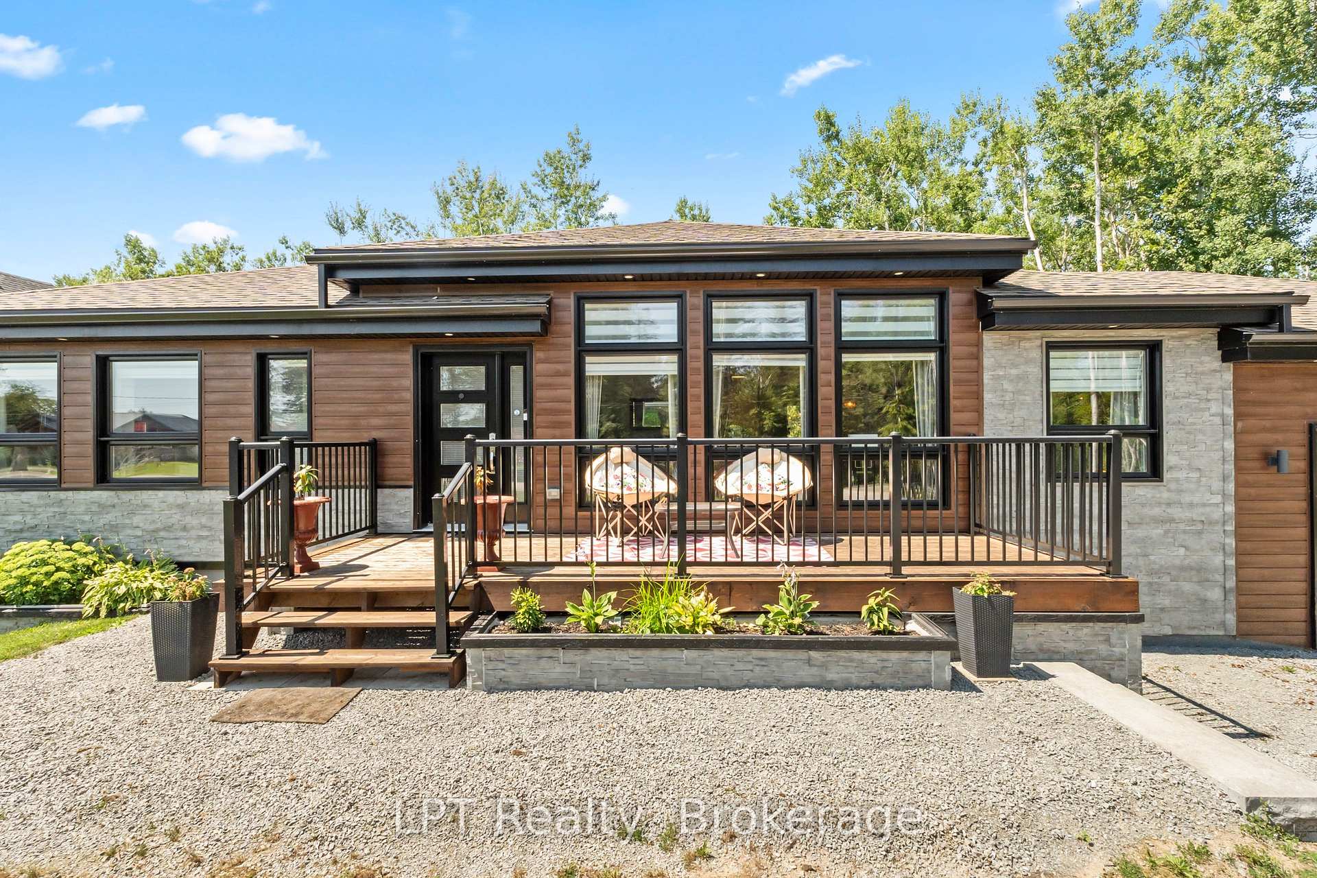 Photo 3 of 61 Pinewood Boulevard, Kawartha Lakes, Carden — HOMEH