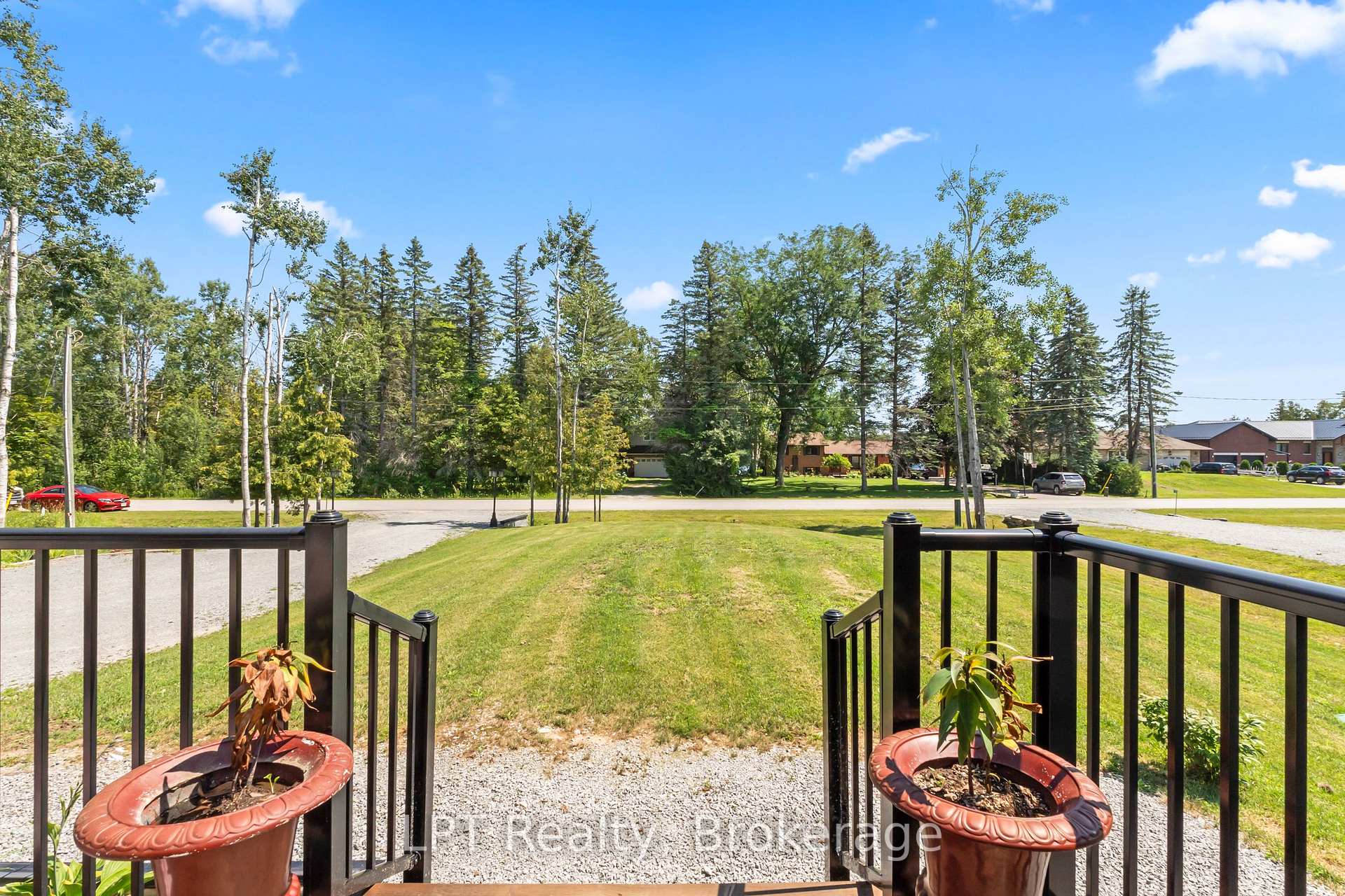 Photo 4 of 61 Pinewood Boulevard, Kawartha Lakes, Carden — HOMEH