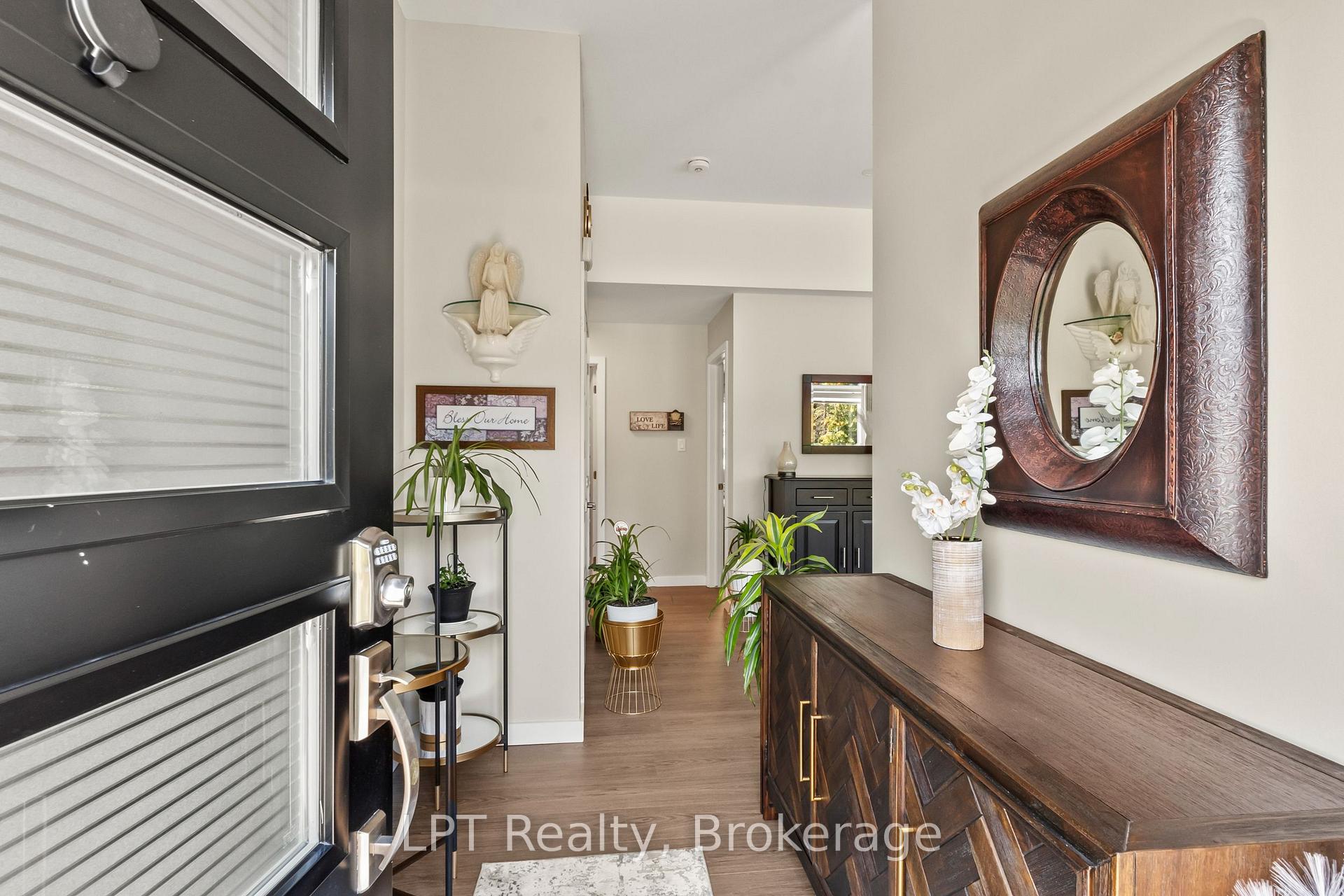 Photo 7 of 61 Pinewood Boulevard, Kawartha Lakes, Carden — HOMEH