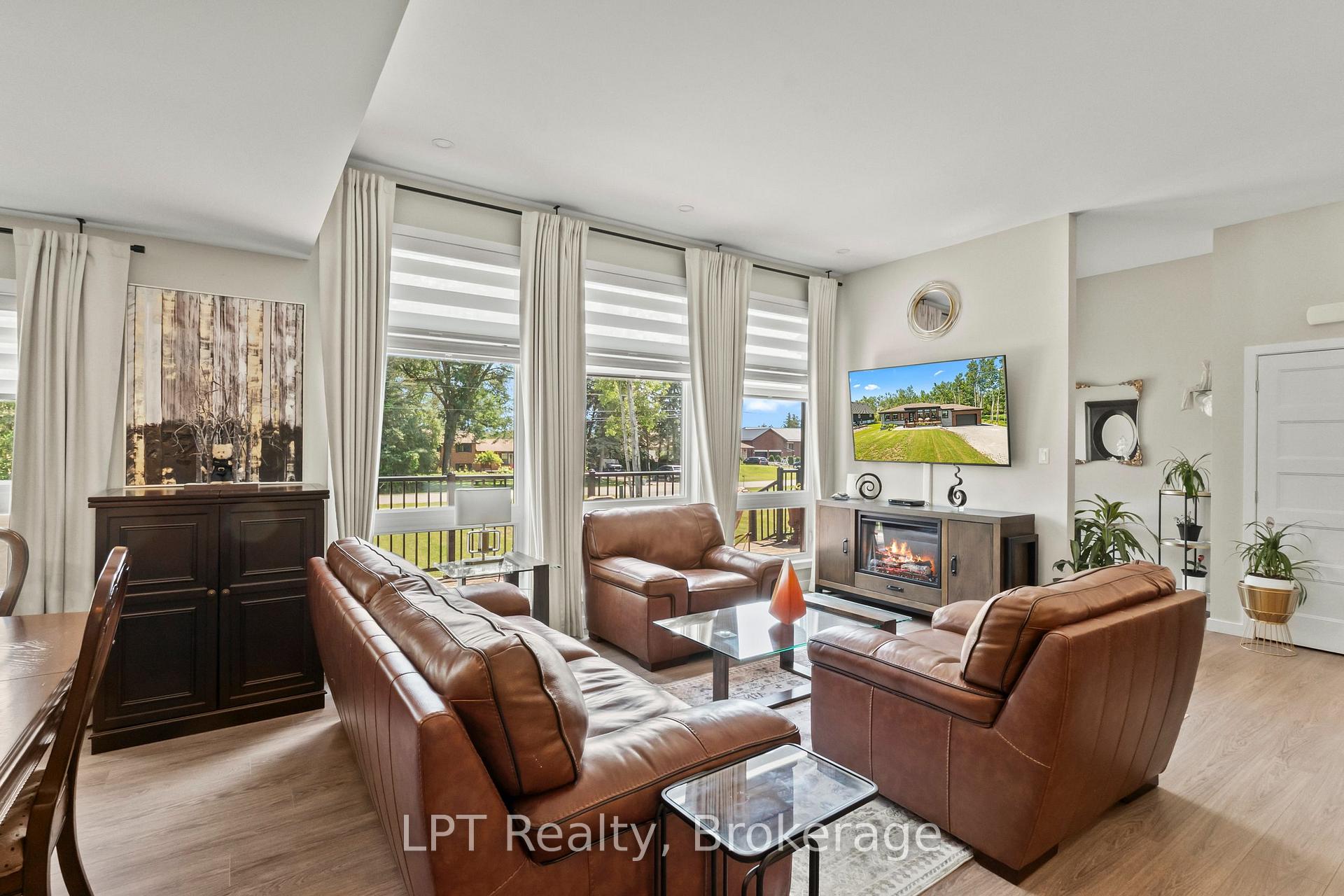 Photo 11 of 61 Pinewood Boulevard, Kawartha Lakes, Carden — HOMEH