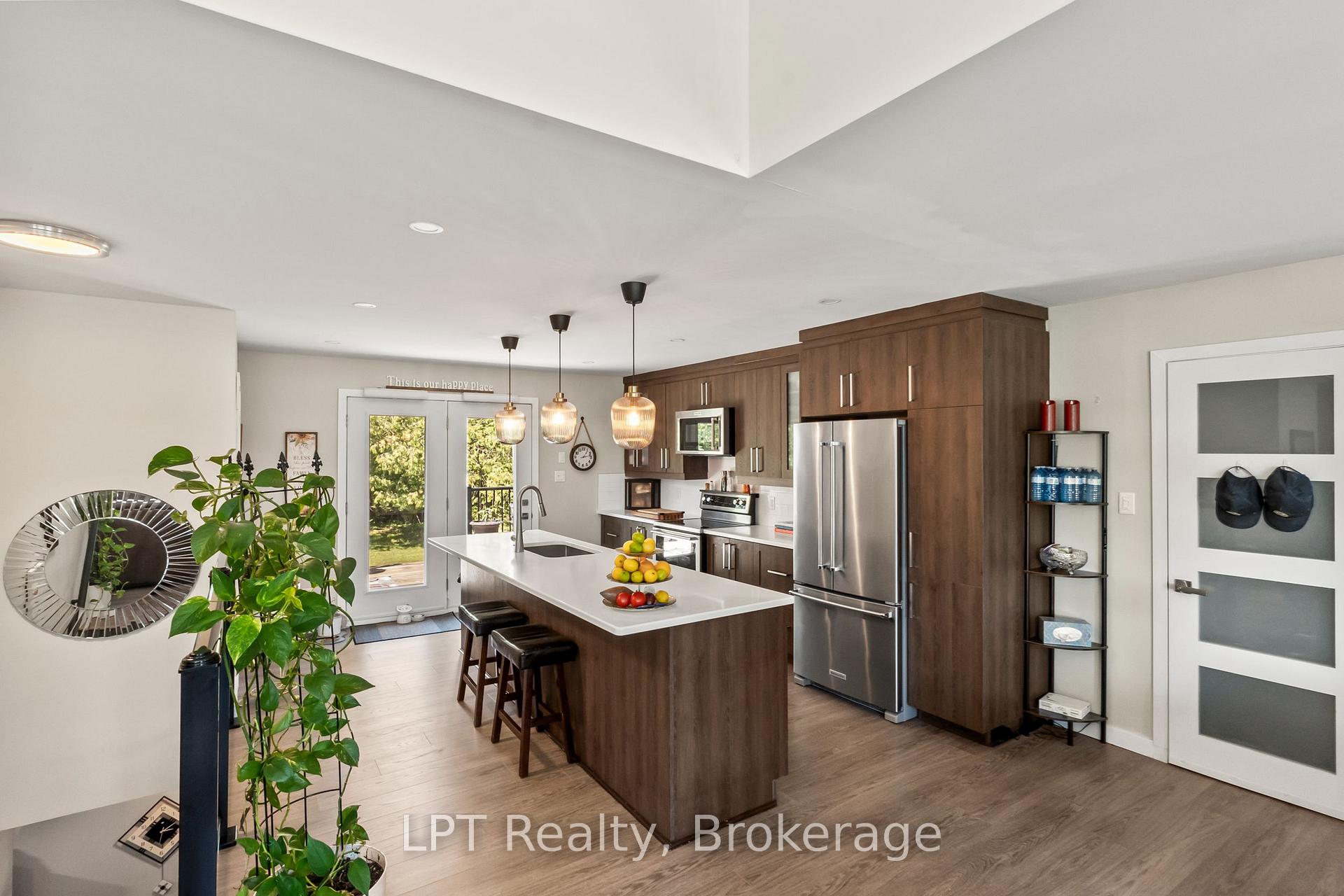 Photo 12 of 61 Pinewood Boulevard, Kawartha Lakes, Carden — HOMEH