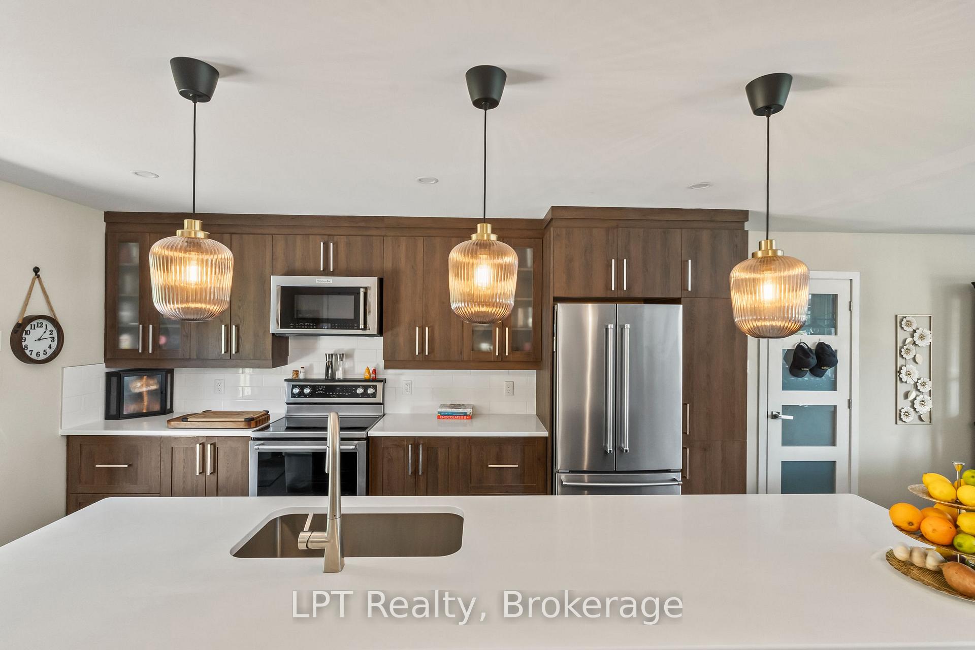 Photo 15 of 61 Pinewood Boulevard, Kawartha Lakes, Carden — HOMEH