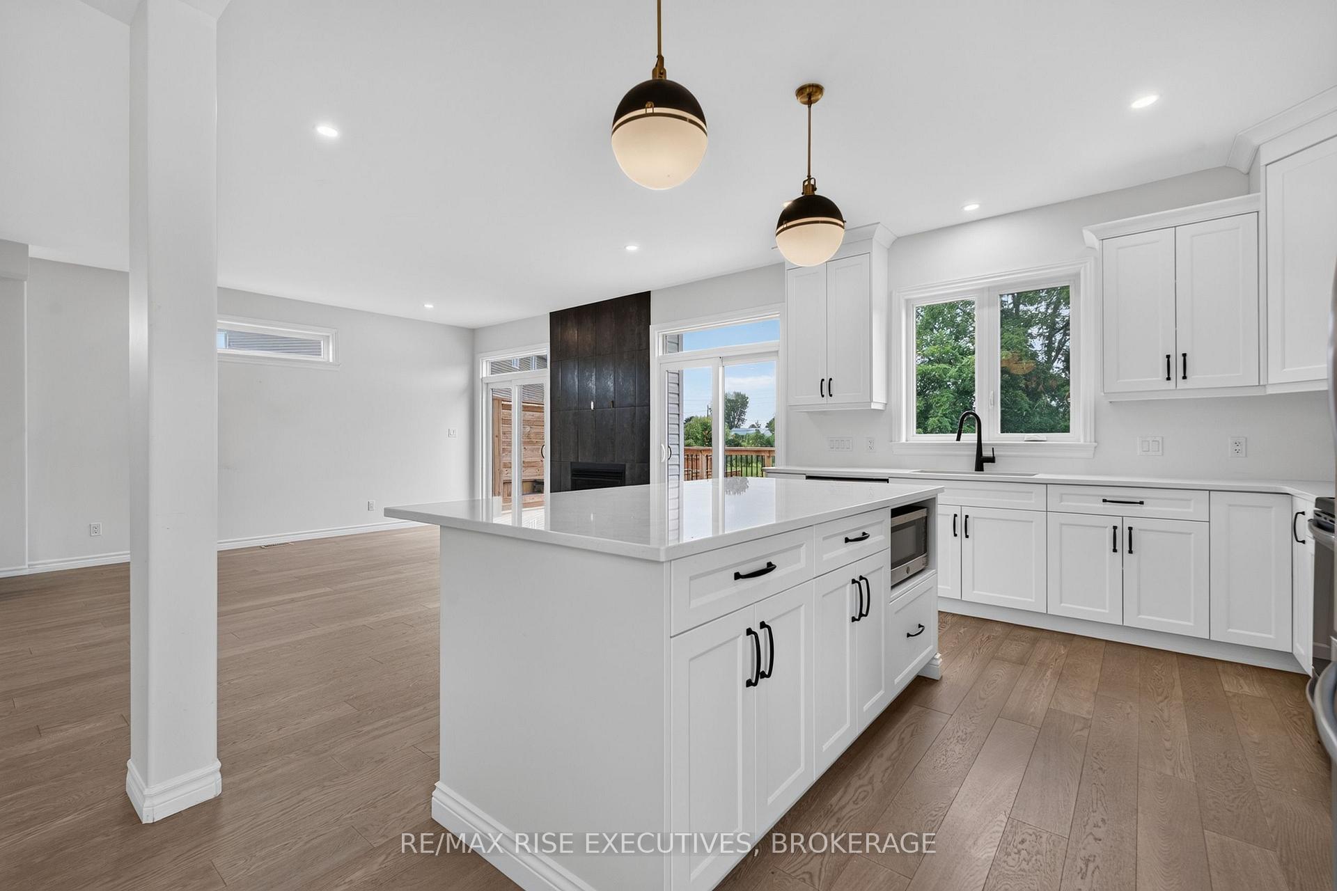 Photo 9 of 1237 Carfa Crescent, Kingston, City Northwest — HOMEH