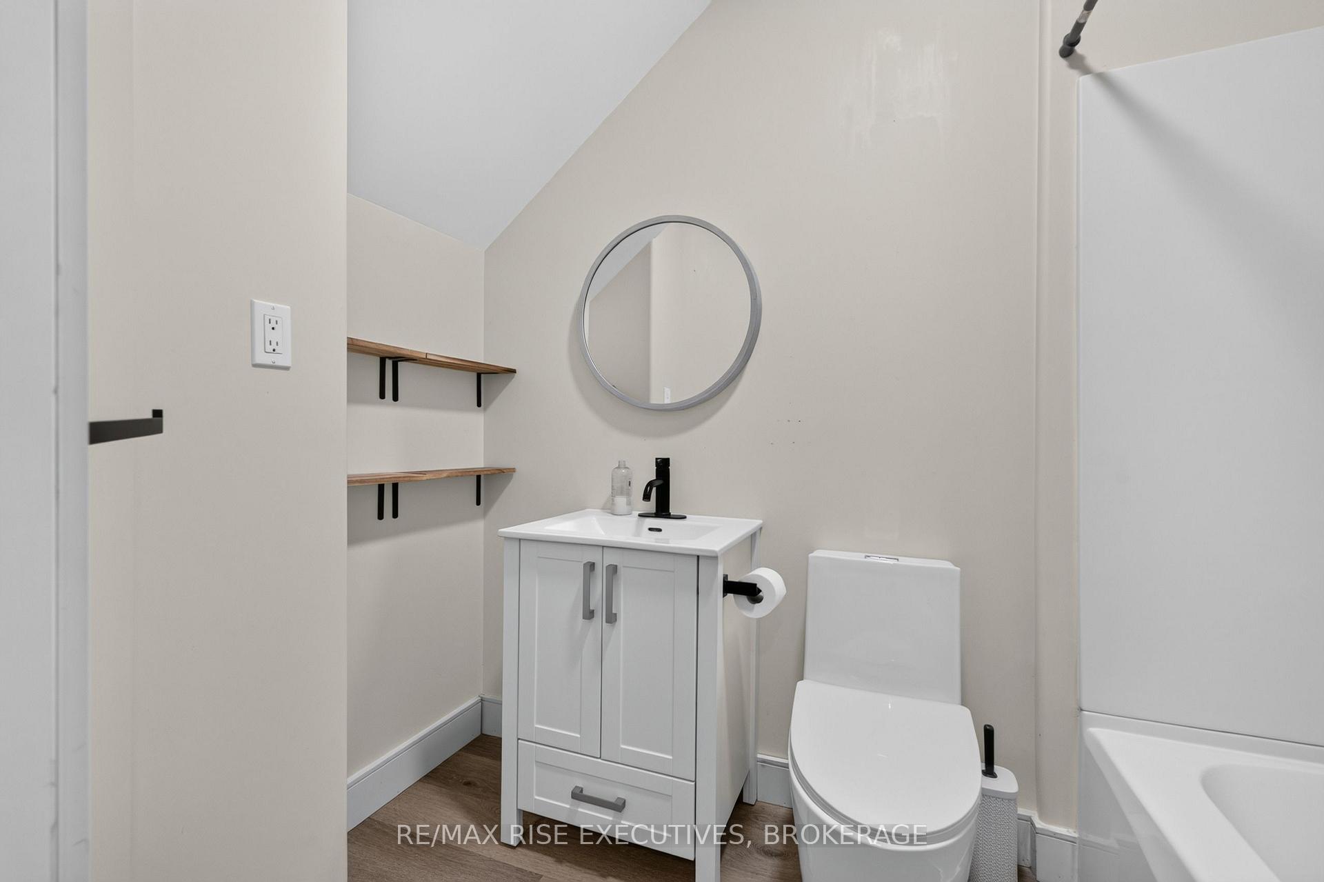 Photo 33 of 1237 Carfa Crescent, Kingston, City Northwest — HOMEH