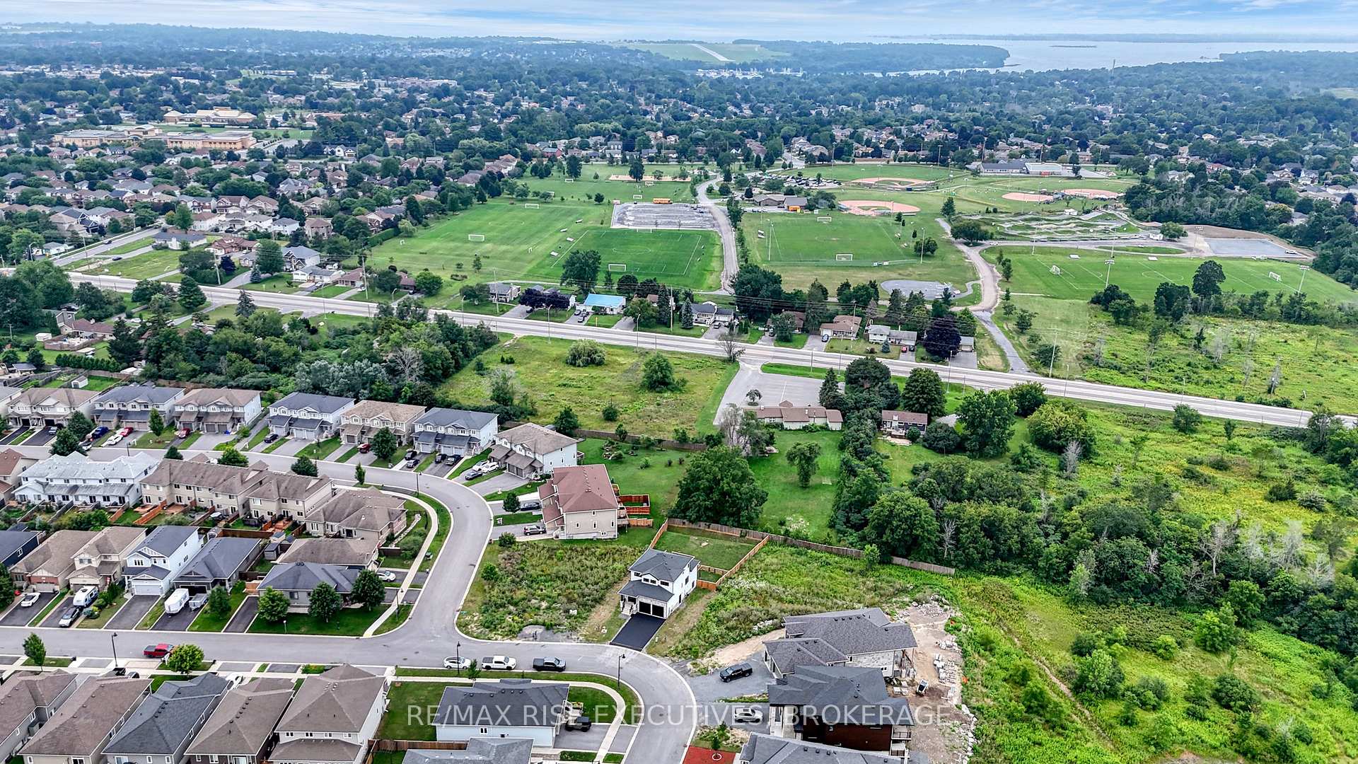Photo 47 of 1237 Carfa Crescent, Kingston, City Northwest — HOMEH