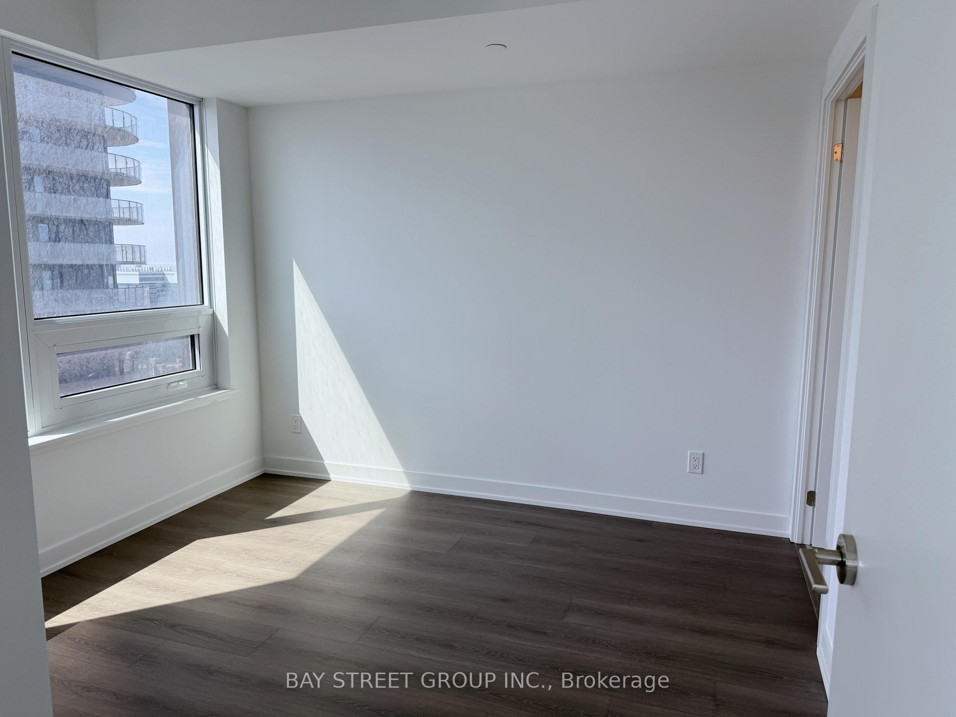 Photo 8 of Unit 4012, 8 Wellesley Street W, Toronto, Bay Street Corridor — HOMEH