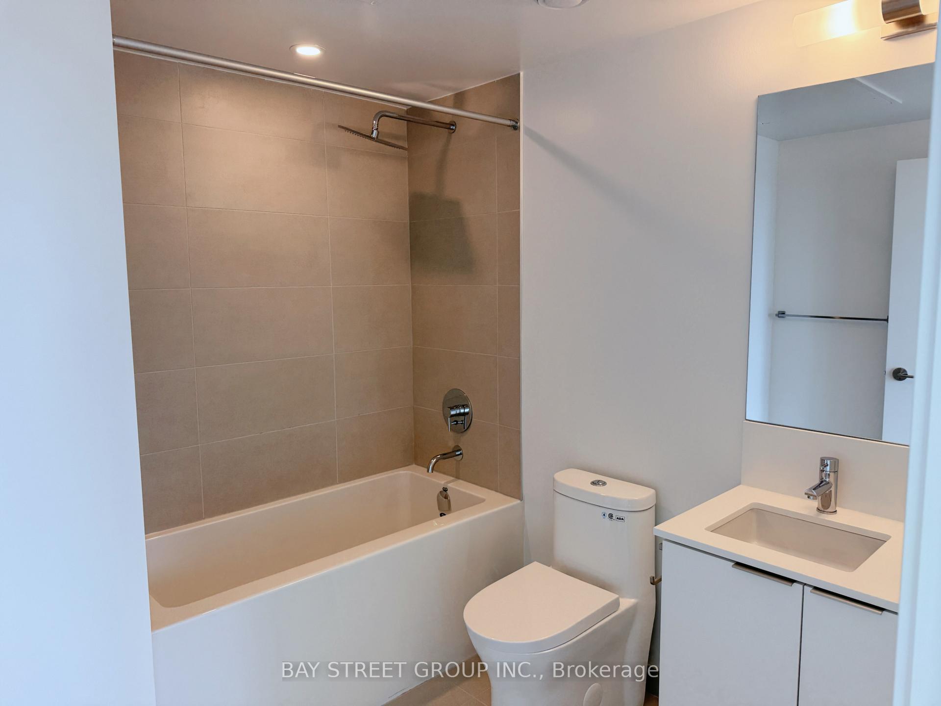 Photo 9 of Unit 4012, 8 Wellesley Street W, Toronto, Bay Street Corridor — HOMEH