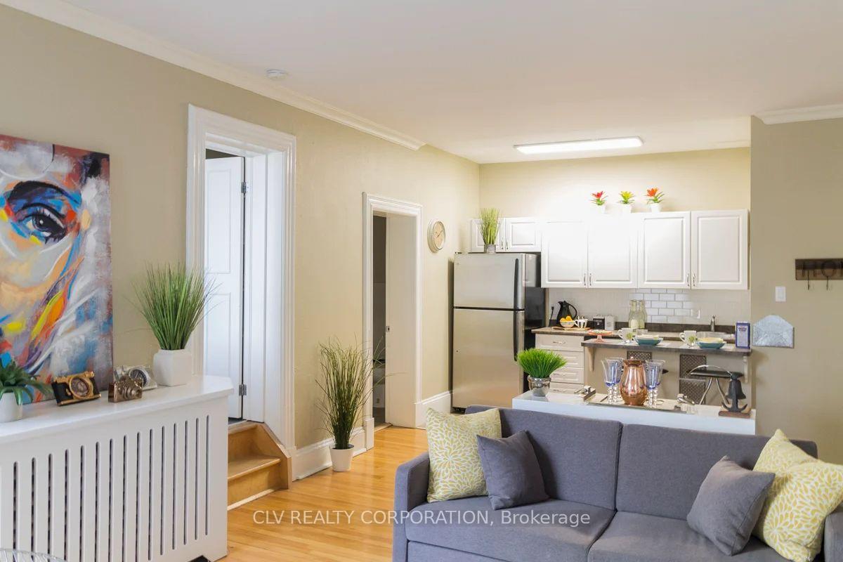 Photo 5 of Unit 3, 143 Maclaren Street, Ottawa, Ottawa Centre/Golden Triangle — HOMEH