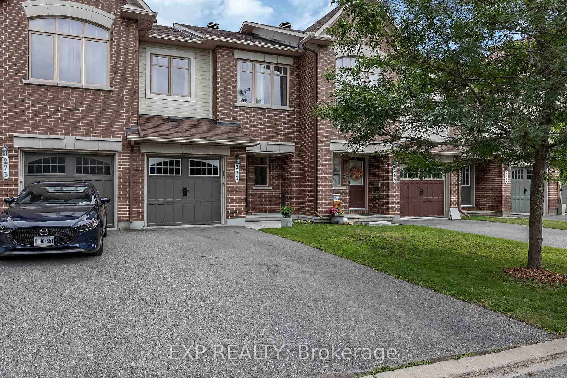 Photo 2 of 271 Garrity Crescent, Ottawa, Barrhaven - Strandherd — HOMEH