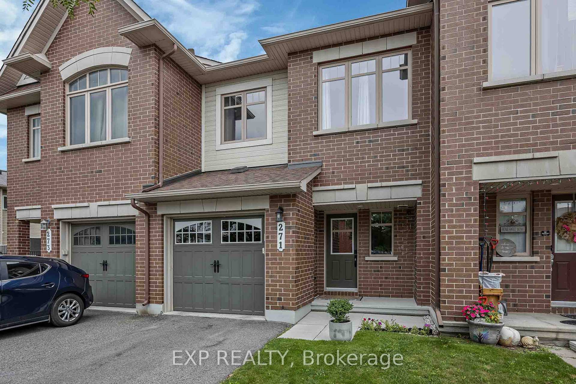 Photo 3 of 271 Garrity Crescent, Ottawa, Barrhaven - Strandherd — HOMEH
