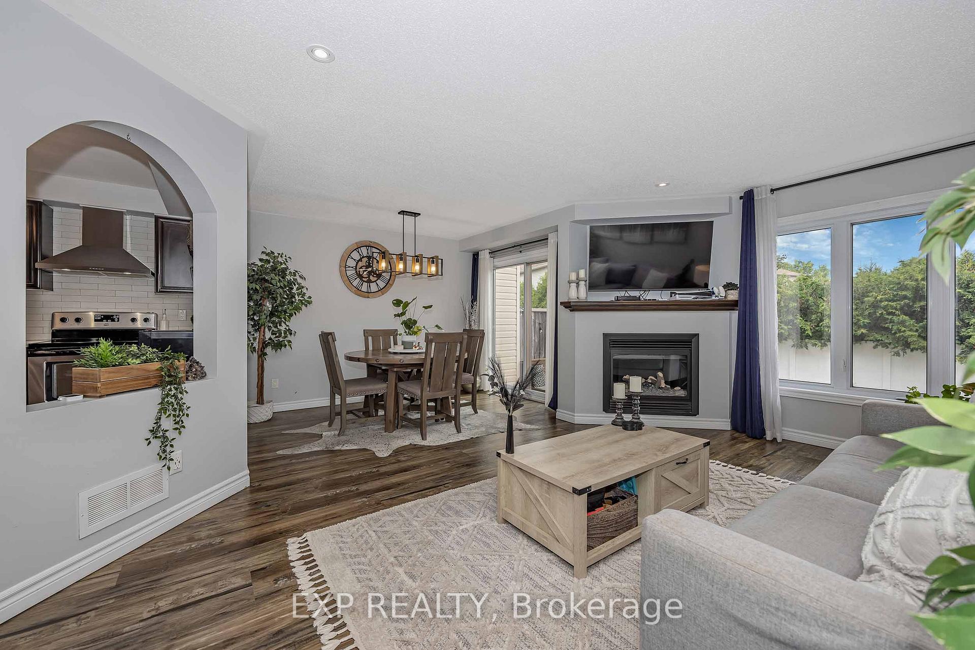 Photo 8 of 271 Garrity Crescent, Ottawa, Barrhaven - Strandherd — HOMEH