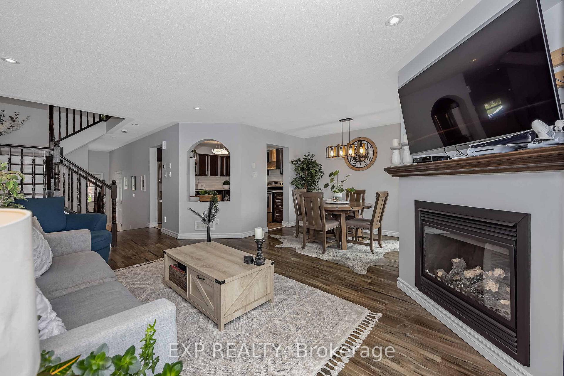 Photo 10 of 271 Garrity Crescent, Ottawa, Barrhaven - Strandherd — HOMEH