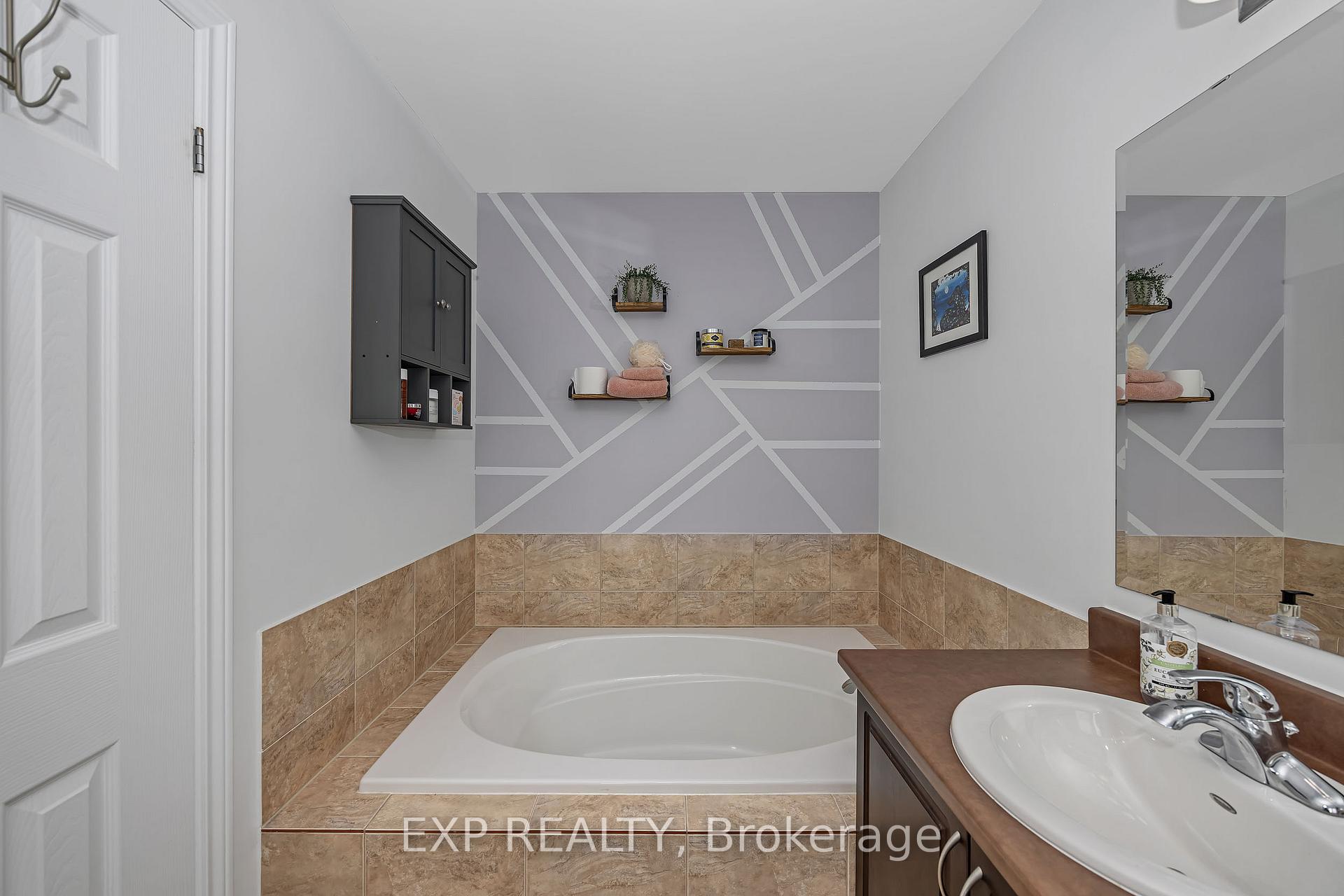 Photo 26 of 271 Garrity Crescent, Ottawa, Barrhaven - Strandherd — HOMEH