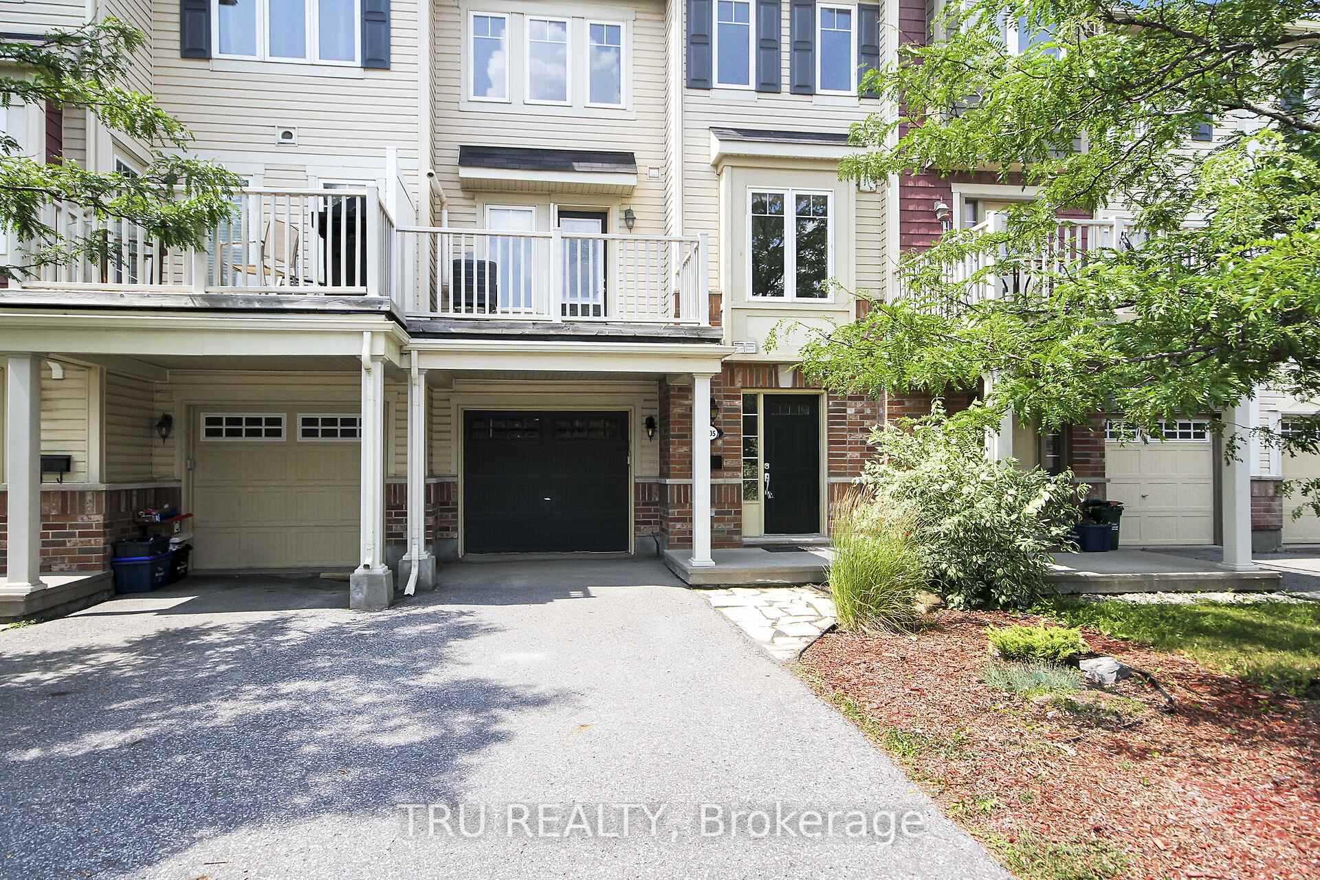 Photo 2 of 2505 Waterlilly Way, Ottawa, Barrhaven - Heritage Park — HOMEH