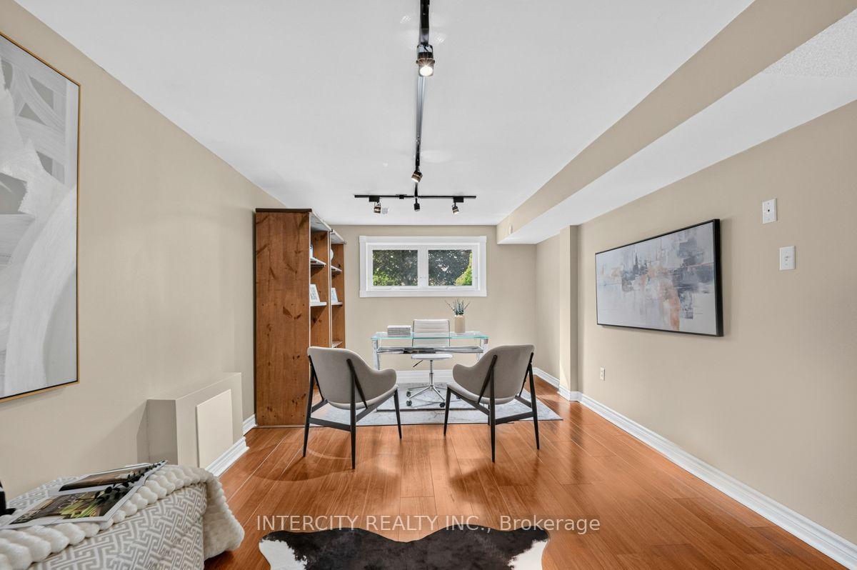 Photo 29 of 6 Compton Crescent, Bradford West Gwillimbury, Bradford — HOMEH