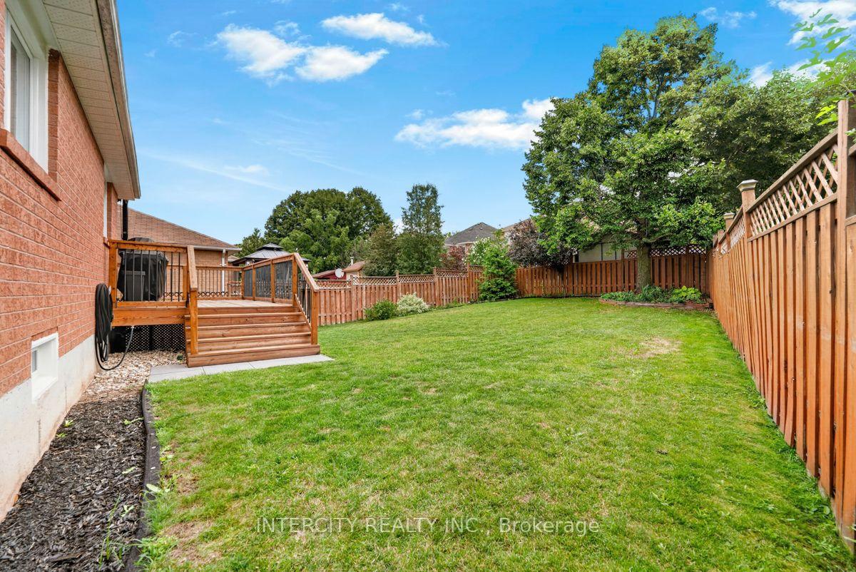 Photo 36 of 6 Compton Crescent, Bradford West Gwillimbury, Bradford — HOMEH