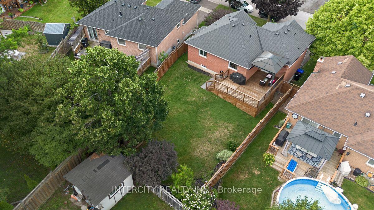 Photo 38 of 6 Compton Crescent, Bradford West Gwillimbury, Bradford — HOMEH