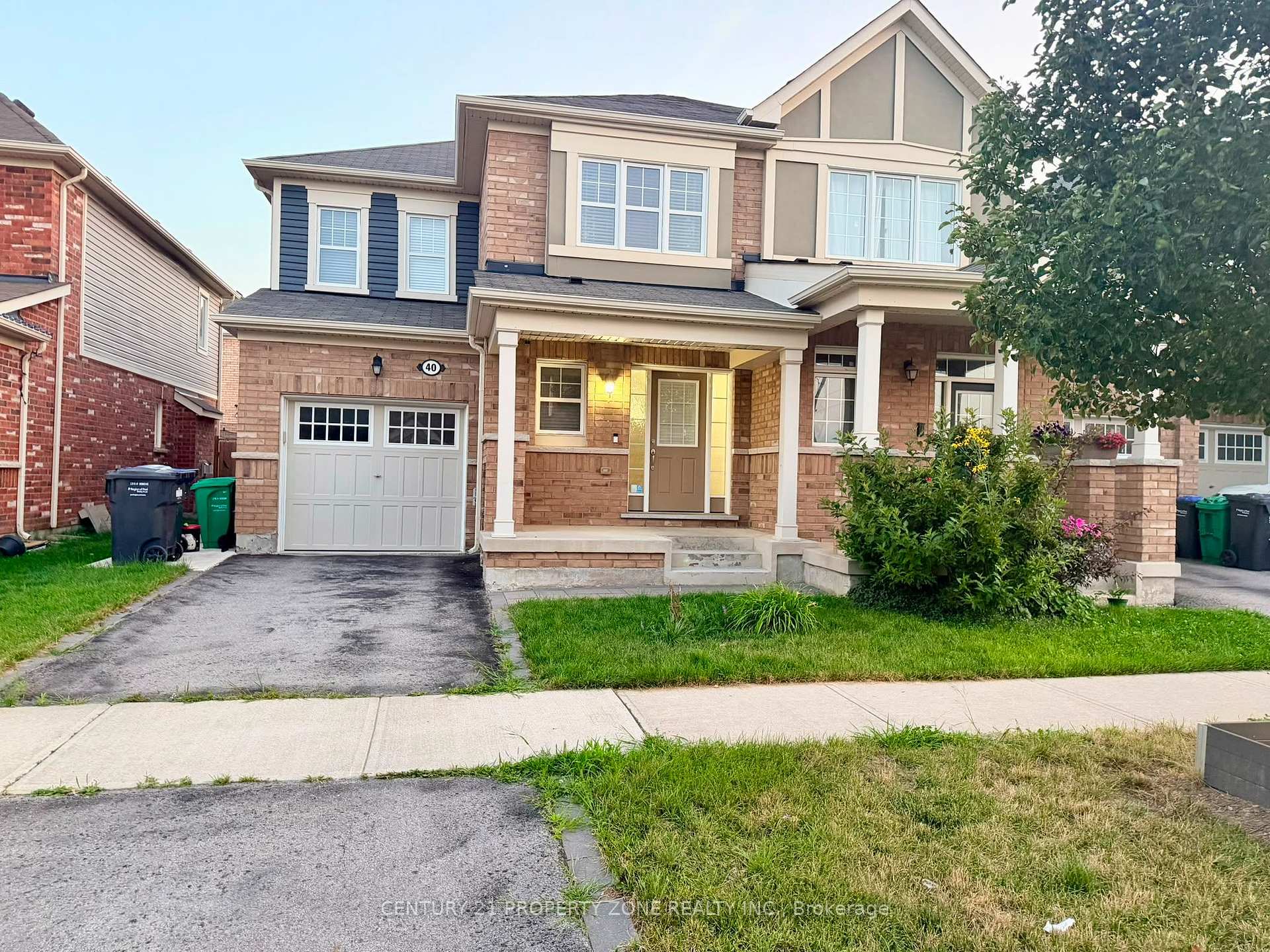 Photo 2 of 40 Leblanc Crescent, Brampton, Northwest Brampton — HOMEH