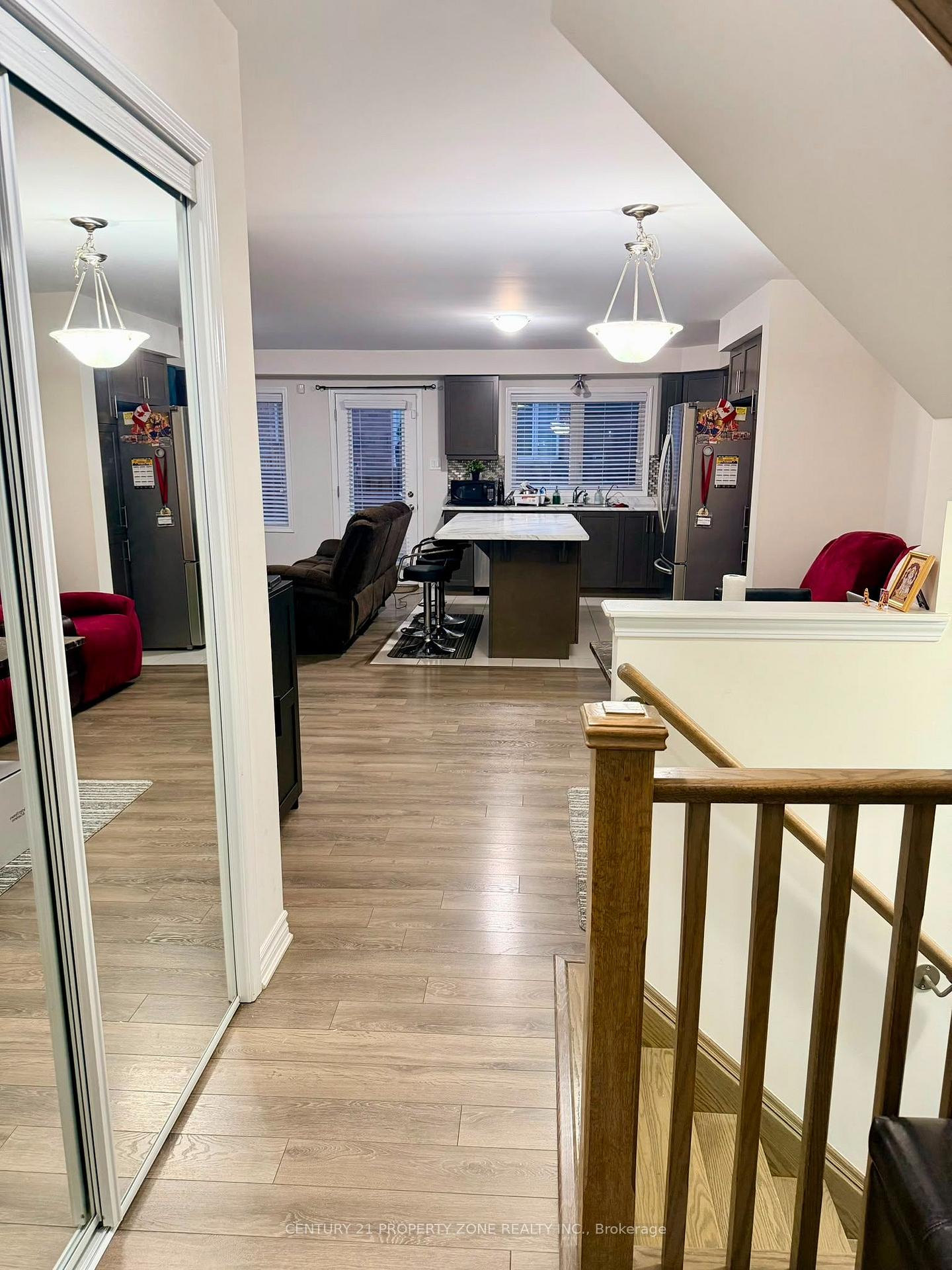 Photo 5 of 40 Leblanc Crescent, Brampton, Northwest Brampton — HOMEH