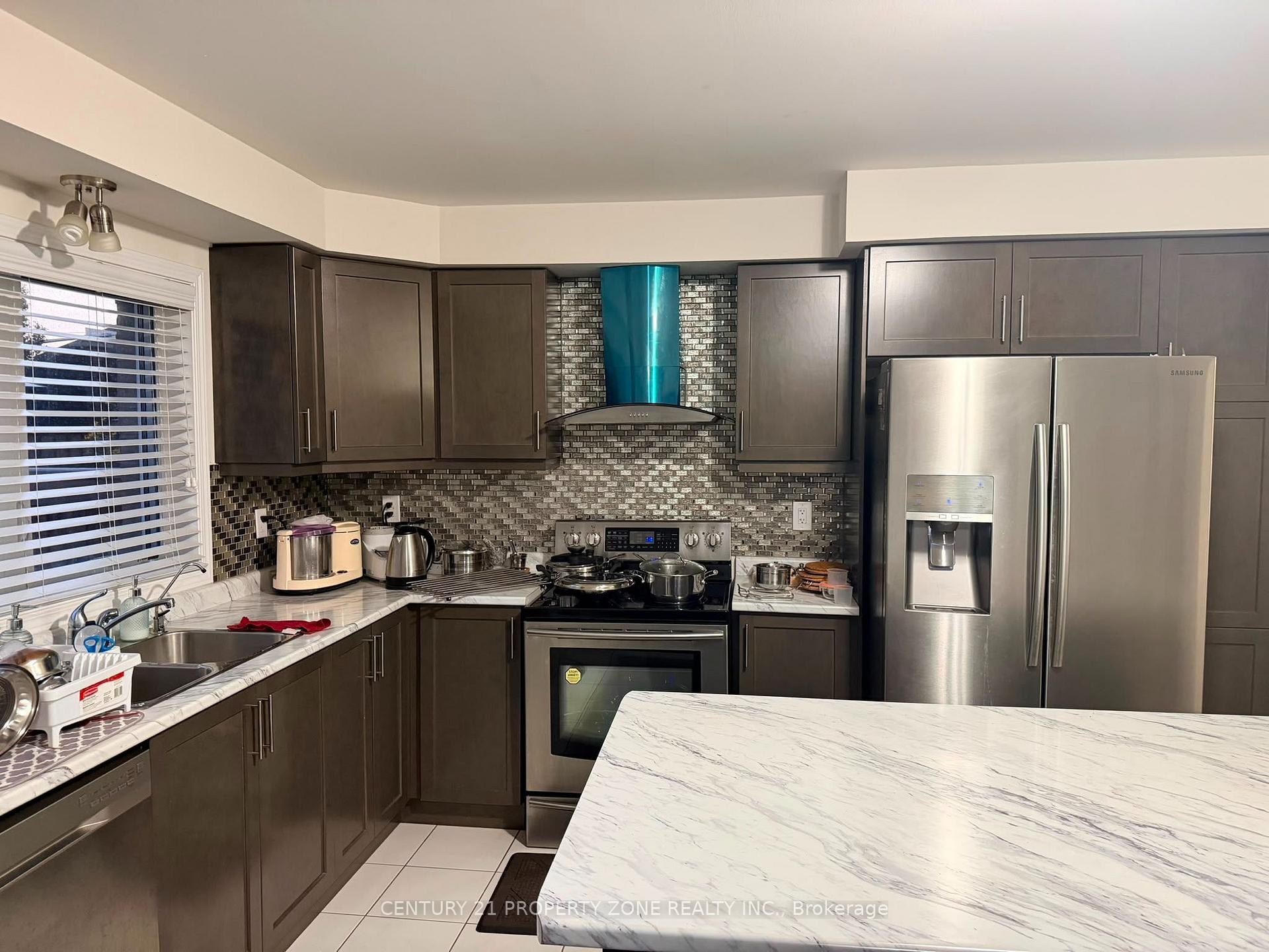 Photo 7 of 40 Leblanc Crescent, Brampton, Northwest Brampton — HOMEH