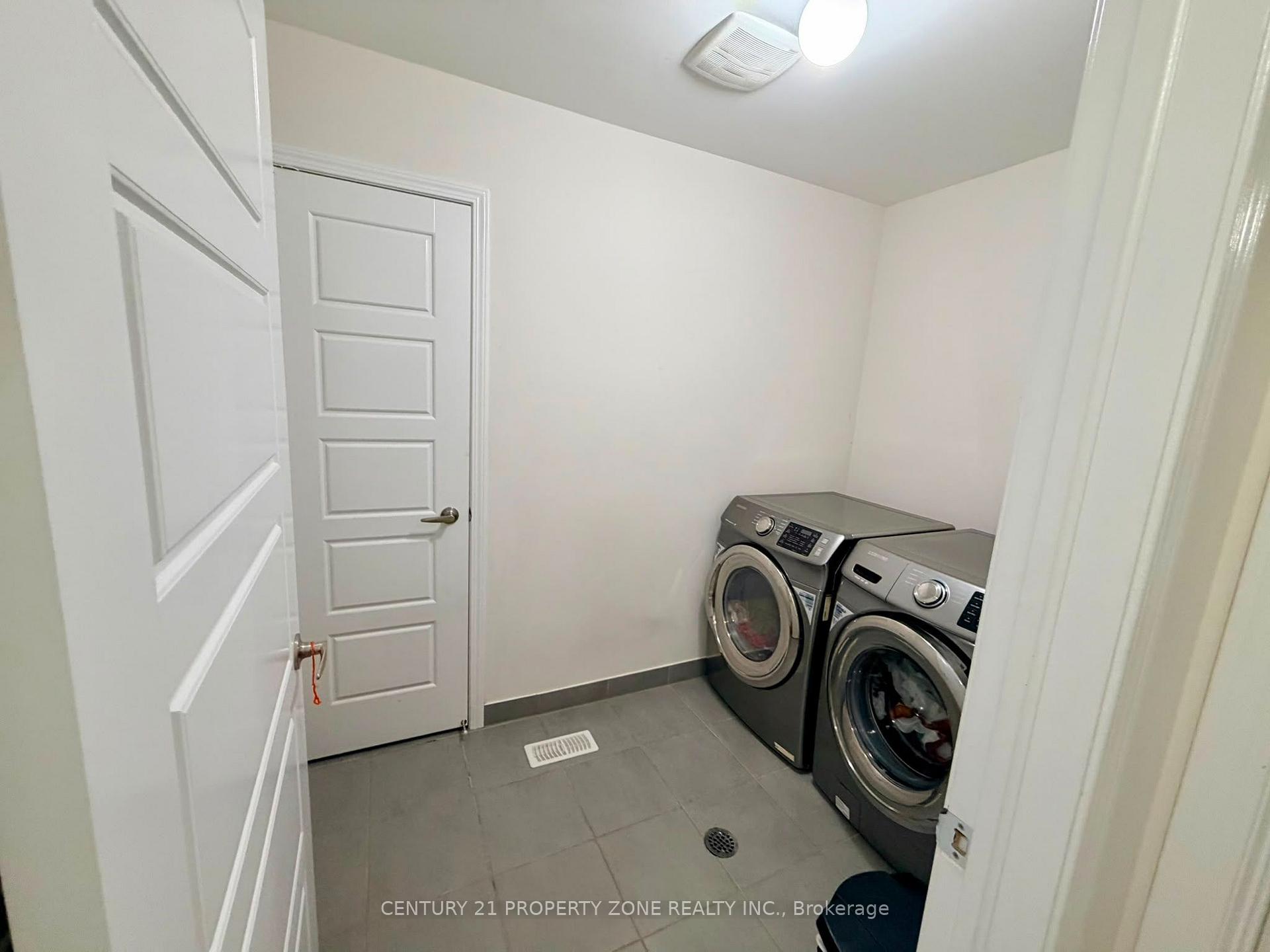 Photo 22 of 40 Leblanc Crescent, Brampton, Northwest Brampton — HOMEH