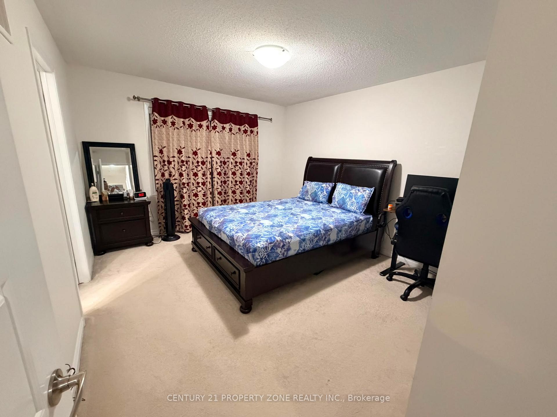 Photo 23 of 40 Leblanc Crescent, Brampton, Northwest Brampton — HOMEH
