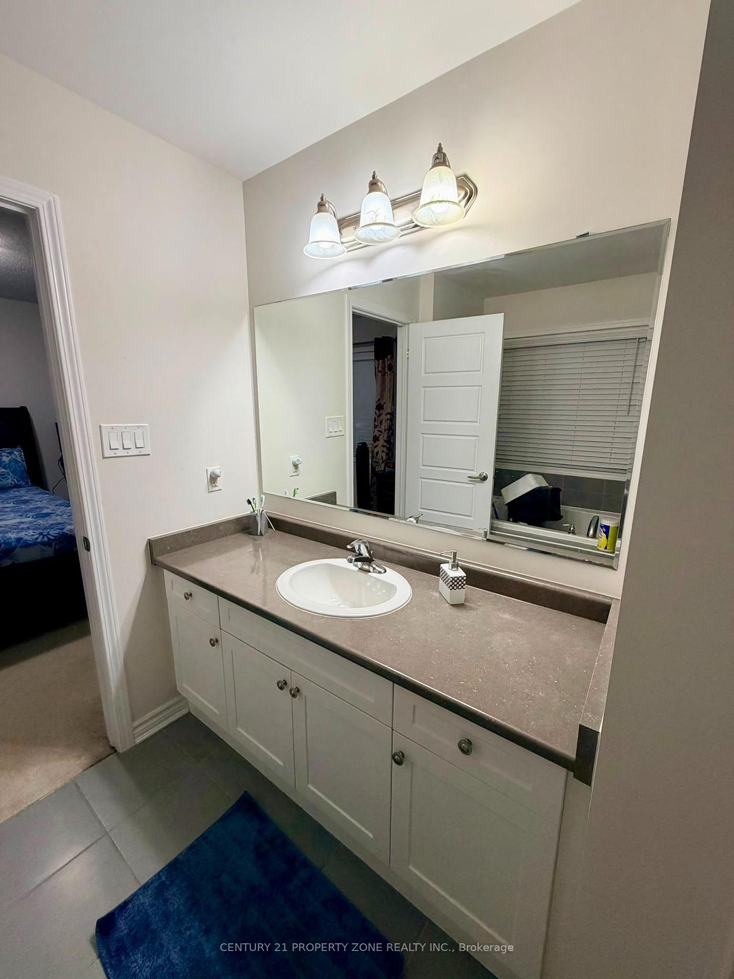 Photo 32 of 40 Leblanc Crescent, Brampton, Northwest Brampton — HOMEH