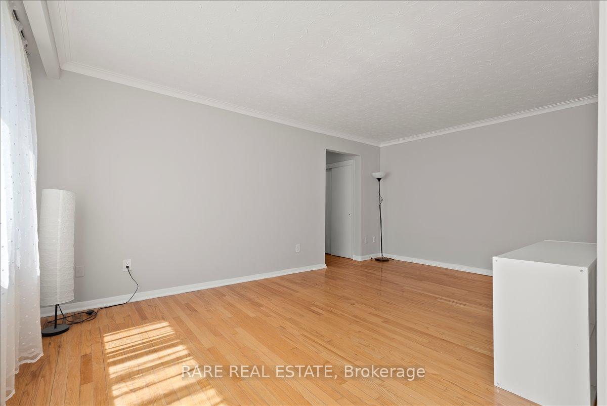 Photo 7 of Unit 4, 2 Twenty First Street, Etobicoke, New Toronto — HOMEH