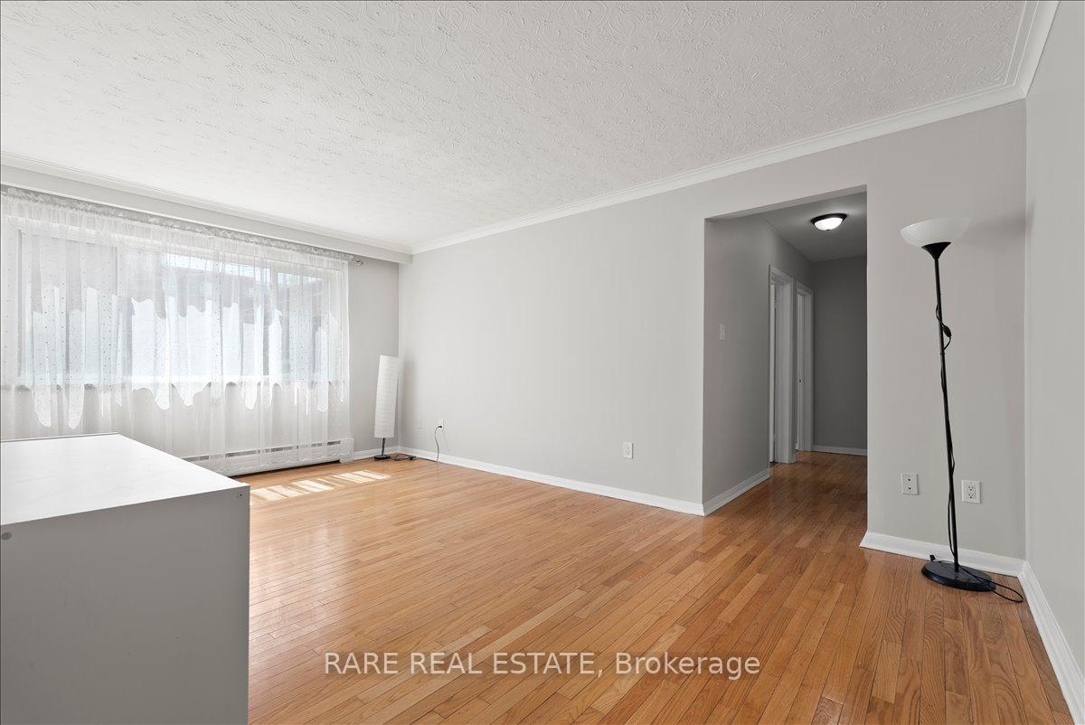 Photo 9 of Unit 4, 2 Twenty First Street, Etobicoke, New Toronto — HOMEH