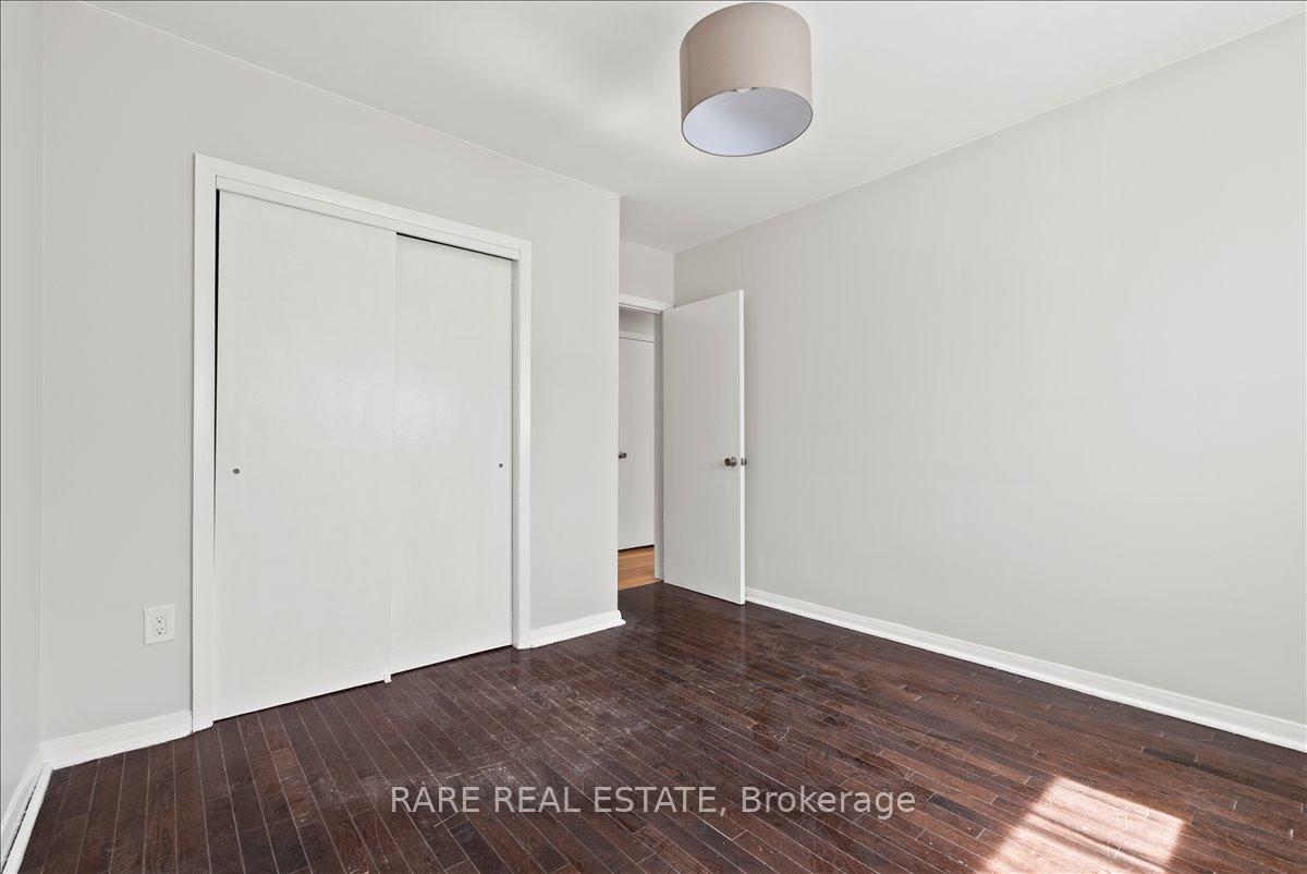 Photo 12 of Unit 4, 2 Twenty First Street, Etobicoke, New Toronto — HOMEH