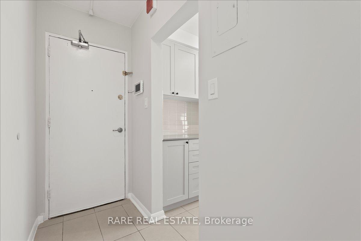 Photo 14 of Unit 4, 2 Twenty First Street, Etobicoke, New Toronto — HOMEH