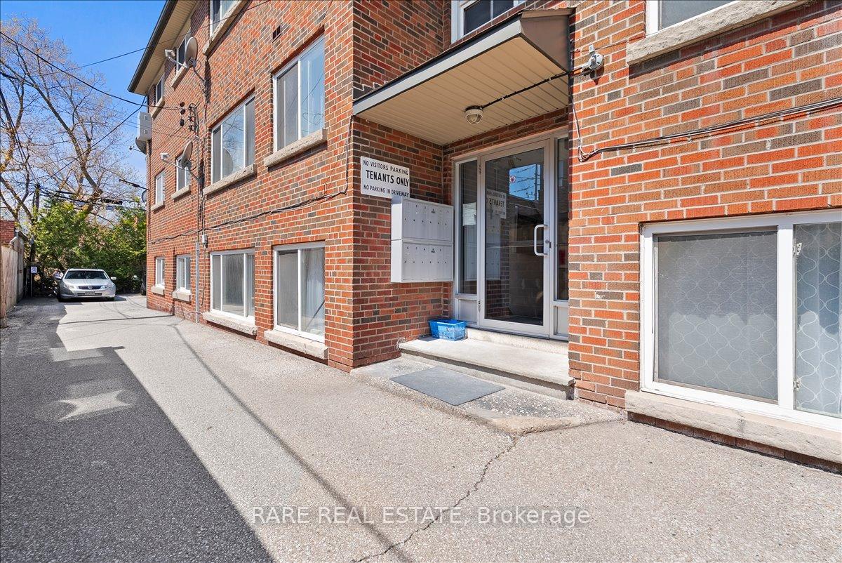 Photo 15 of Unit 4, 2 Twenty First Street, Etobicoke, New Toronto — HOMEH
